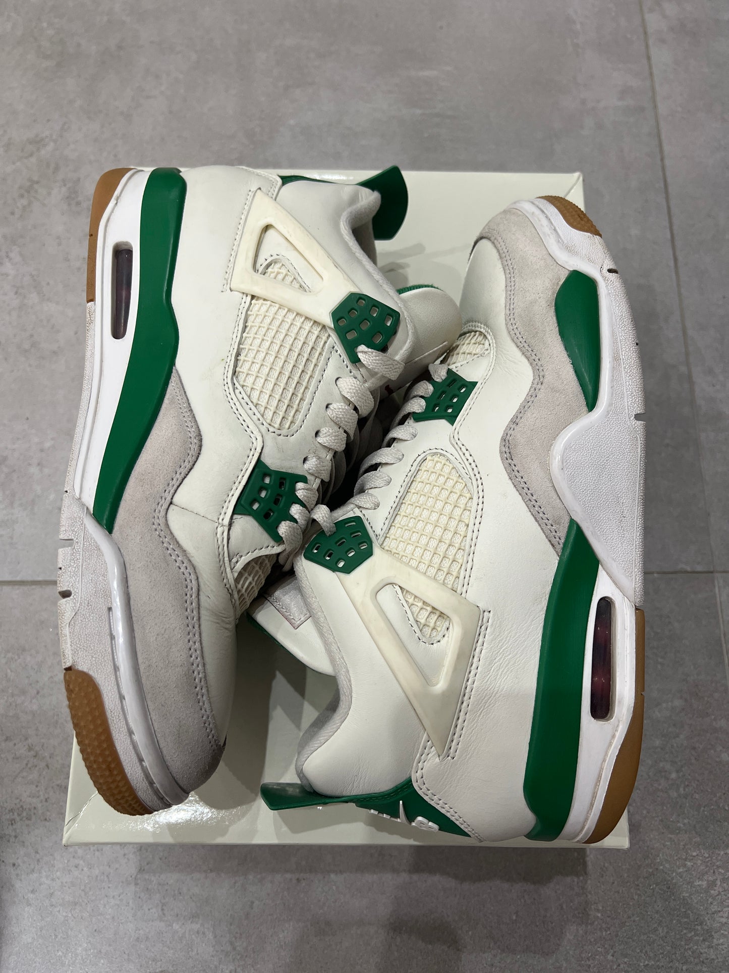 Jordan 4 Pine Green