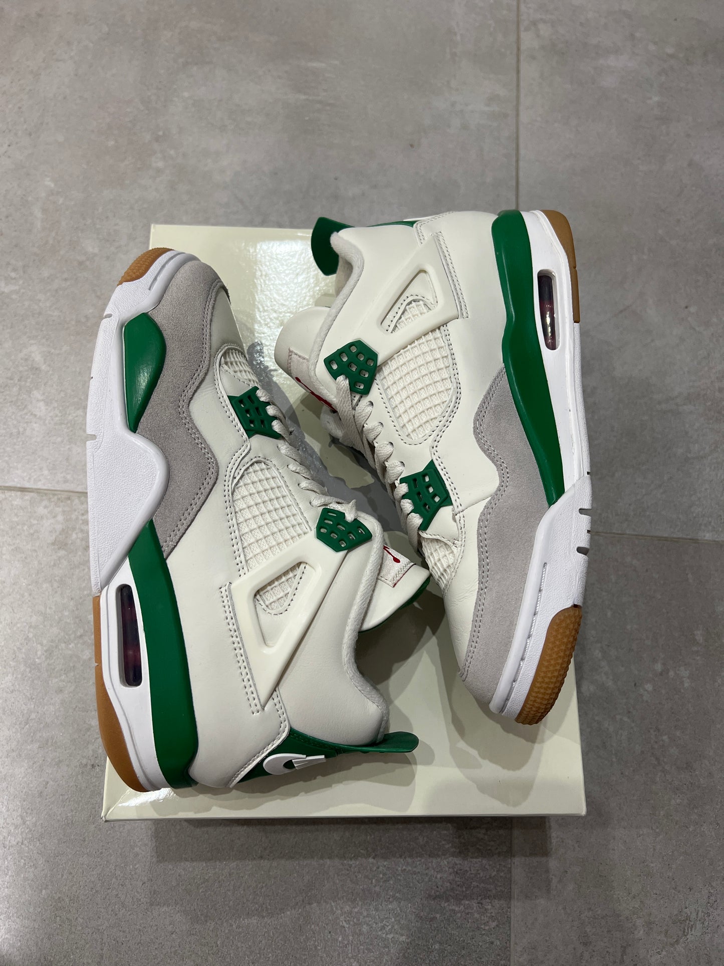 Jordan 4 SB Pine Green