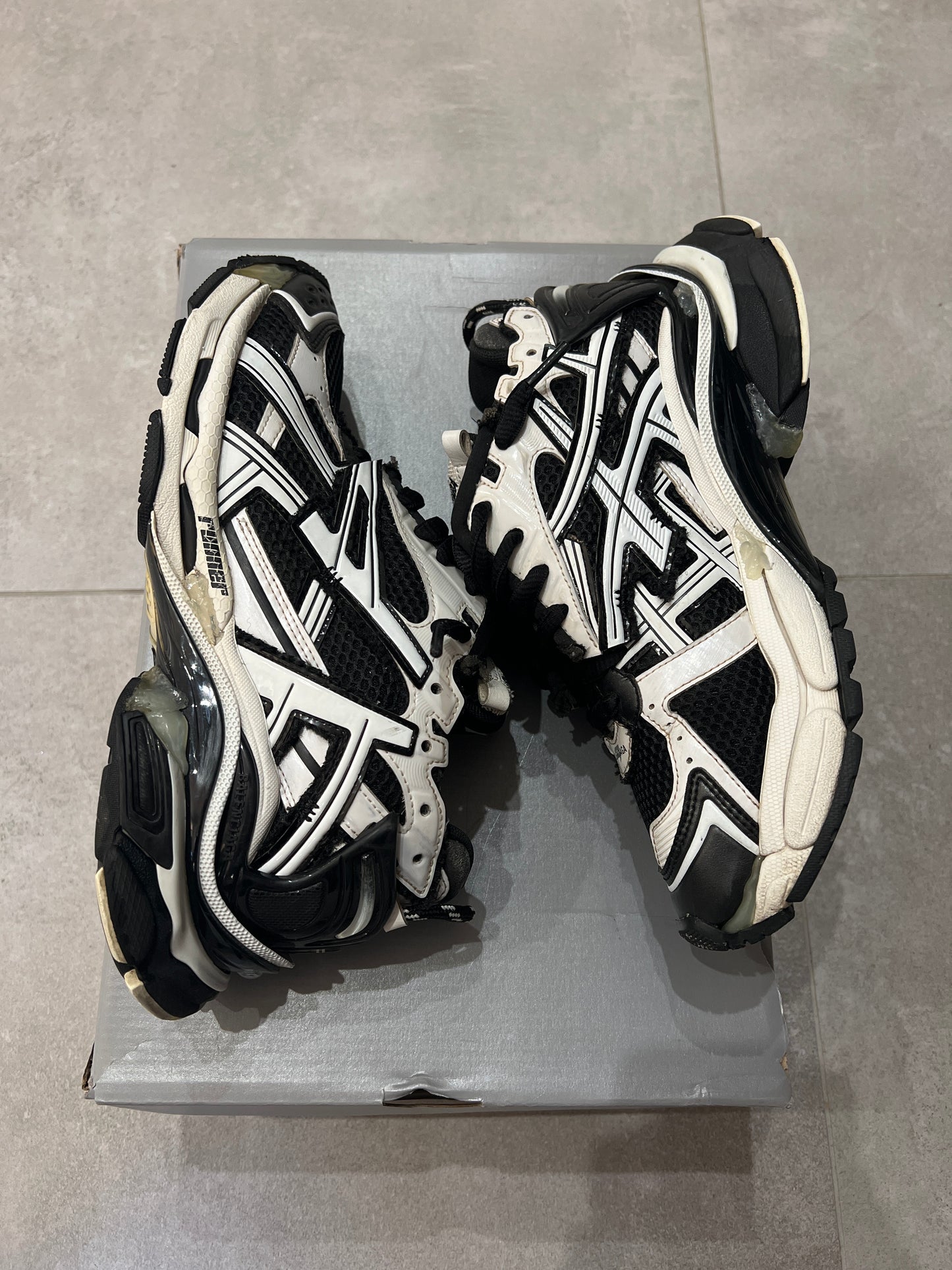 Balenciaga Runner panda