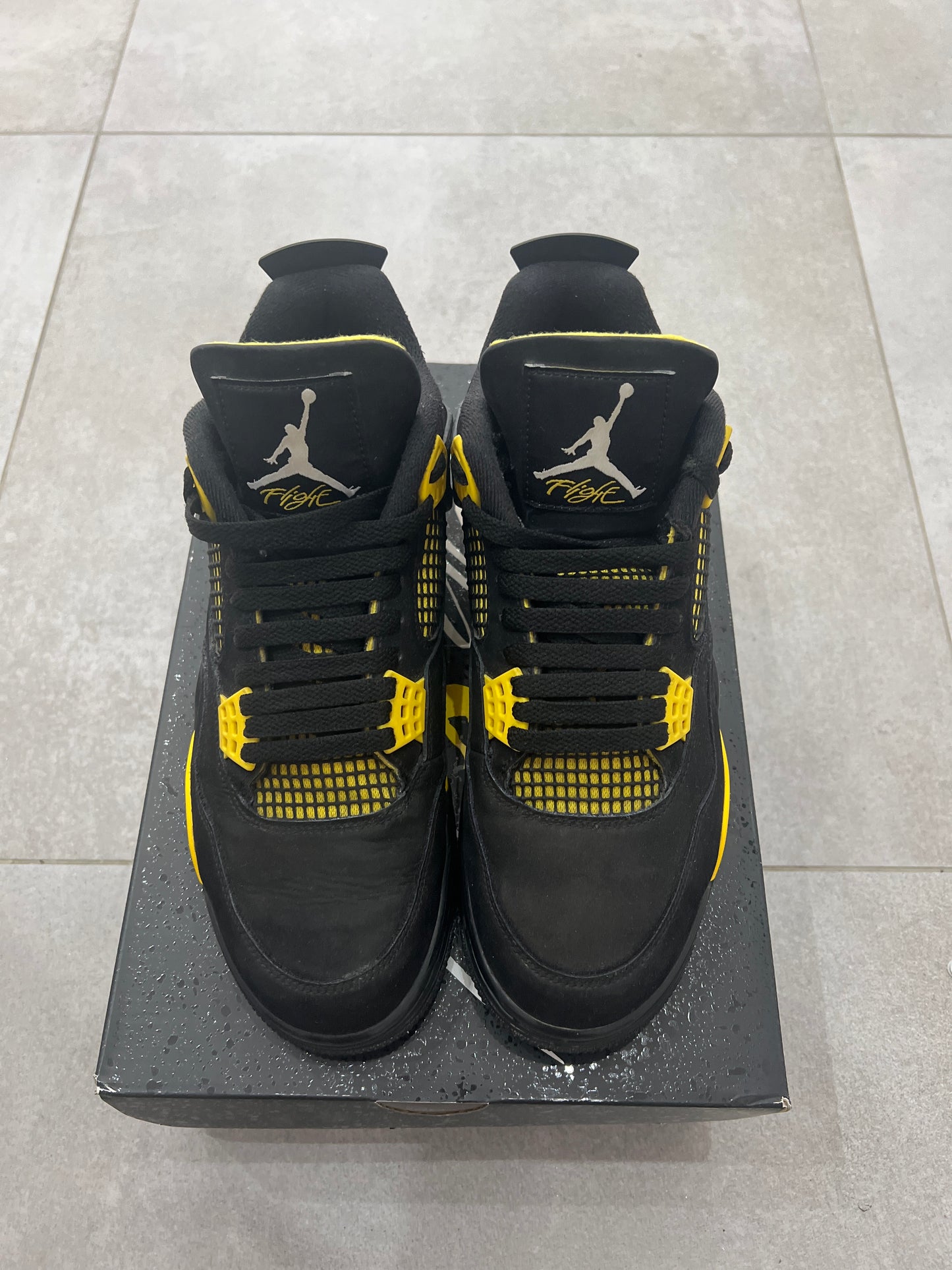 Jordan 4 Thunder