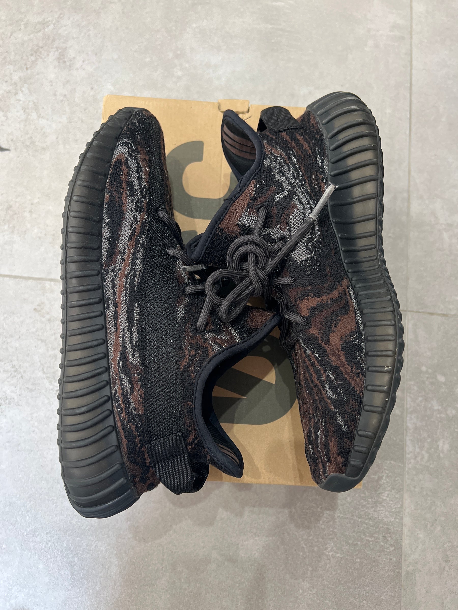Yeezy 350v2 Mx Rock