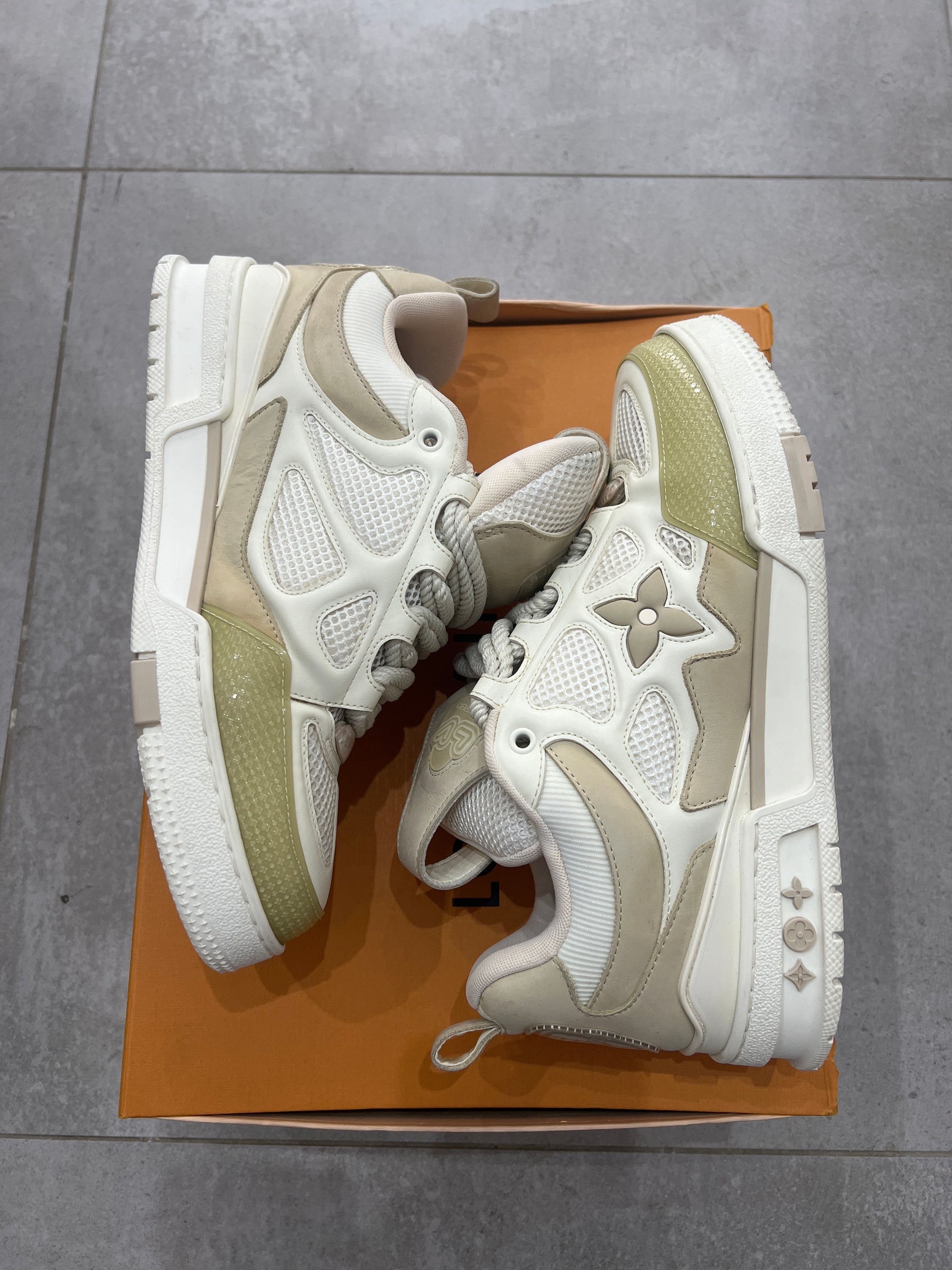 Louis Vuitton Skate Beige White