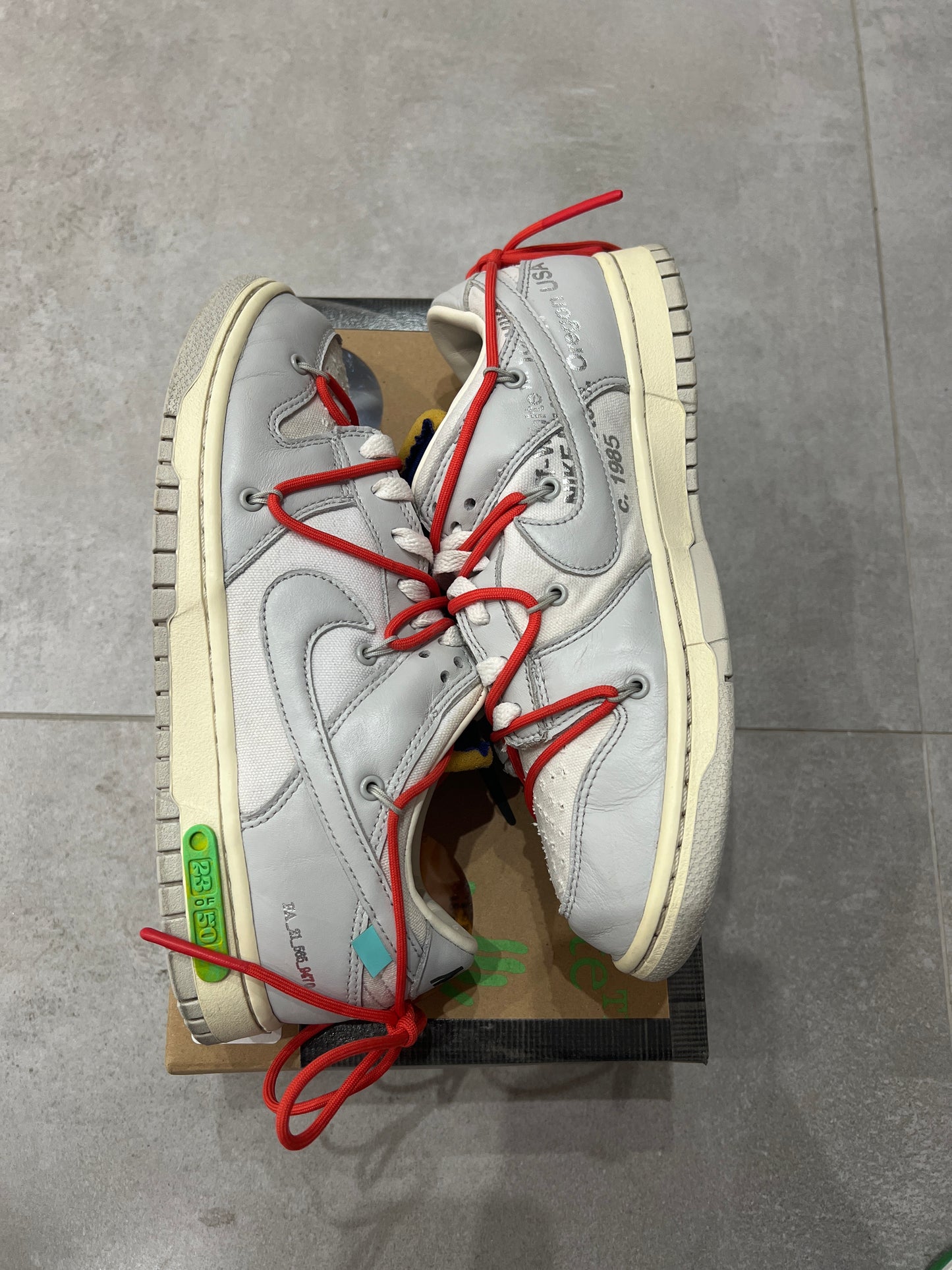 Dunk x off-white LOT23