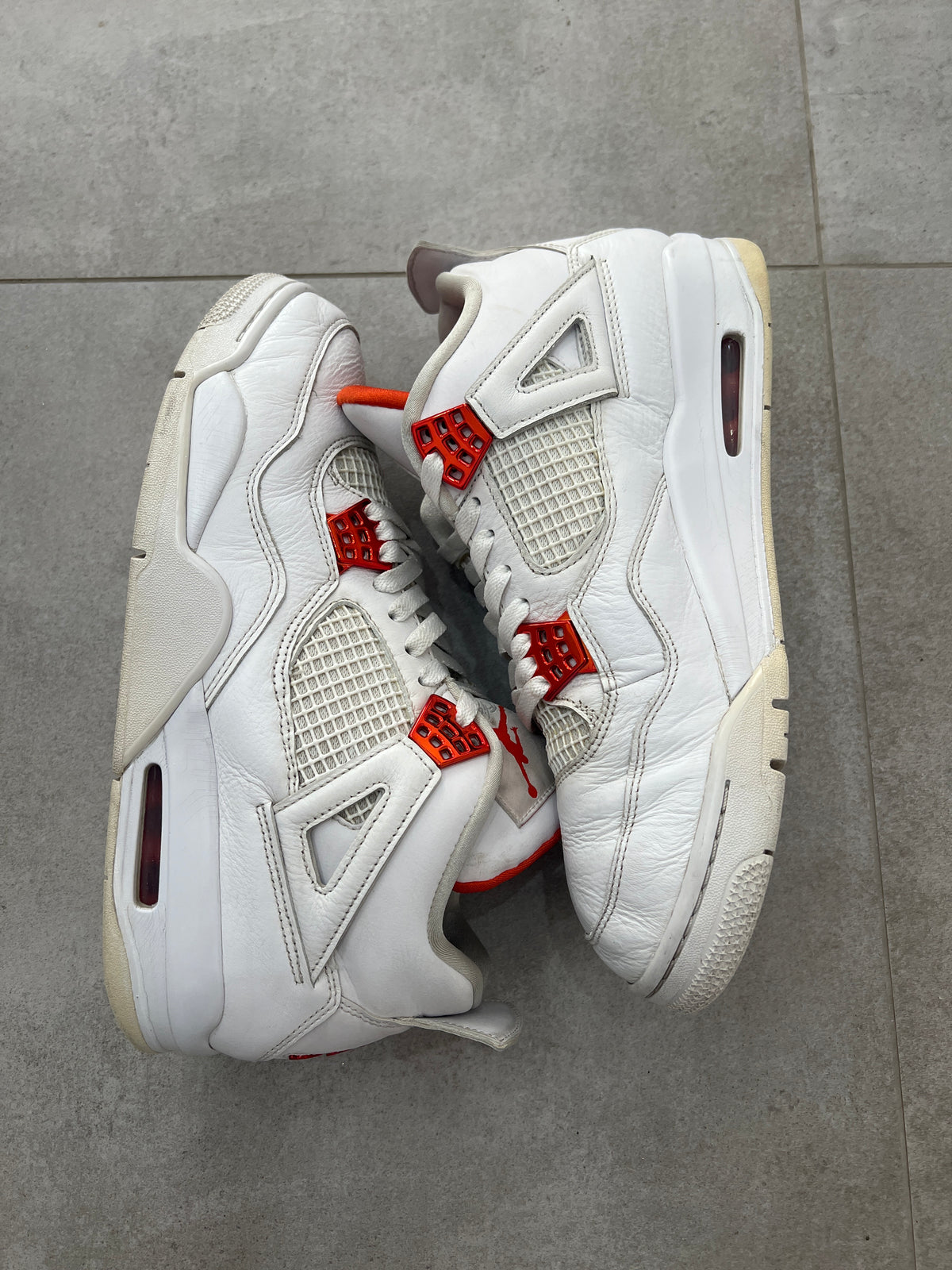 Jordan 4 Metalic Orange