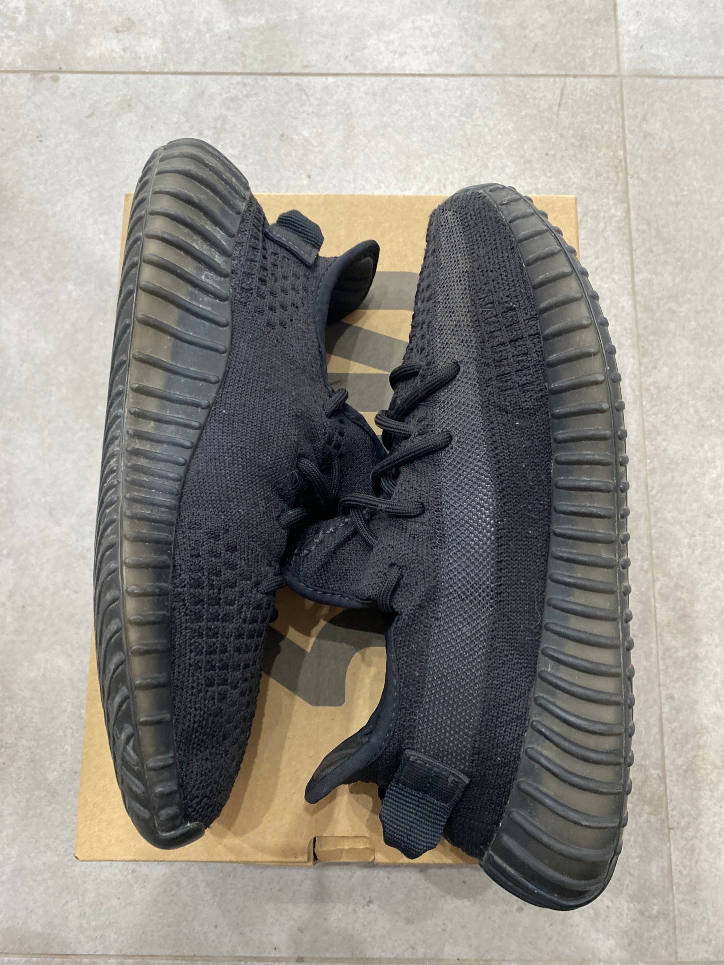 Yezzy 350V2 Onyx