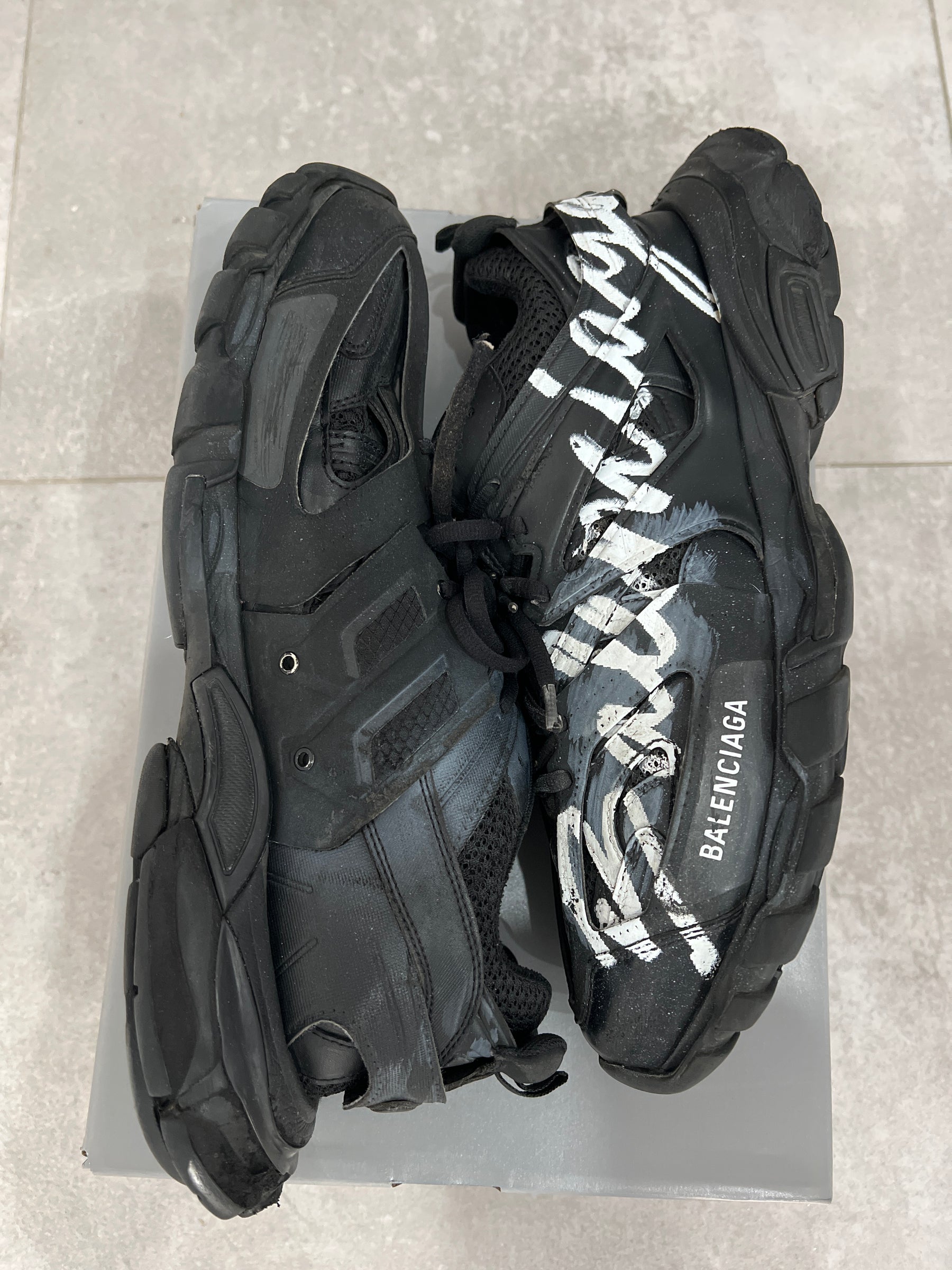 Balenciaga Track Signature Black