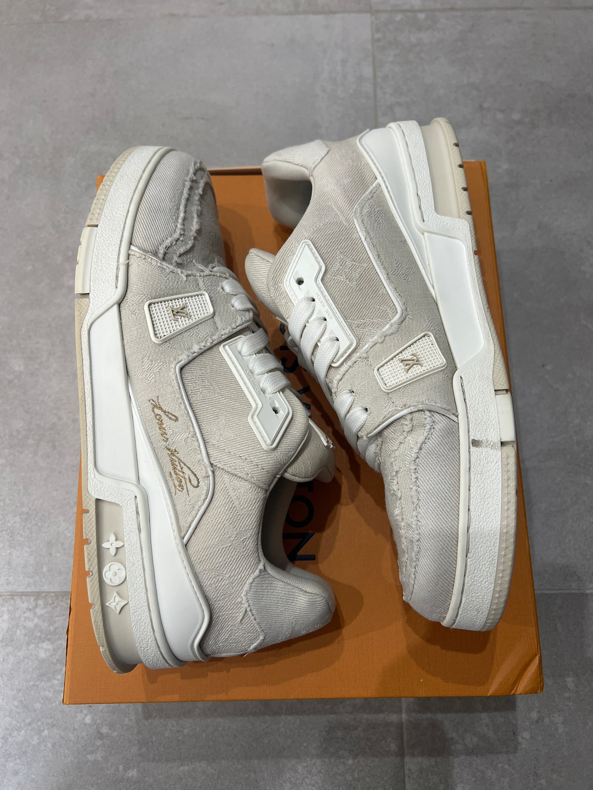 Louis Vuitton White Beige Monogram Trainer