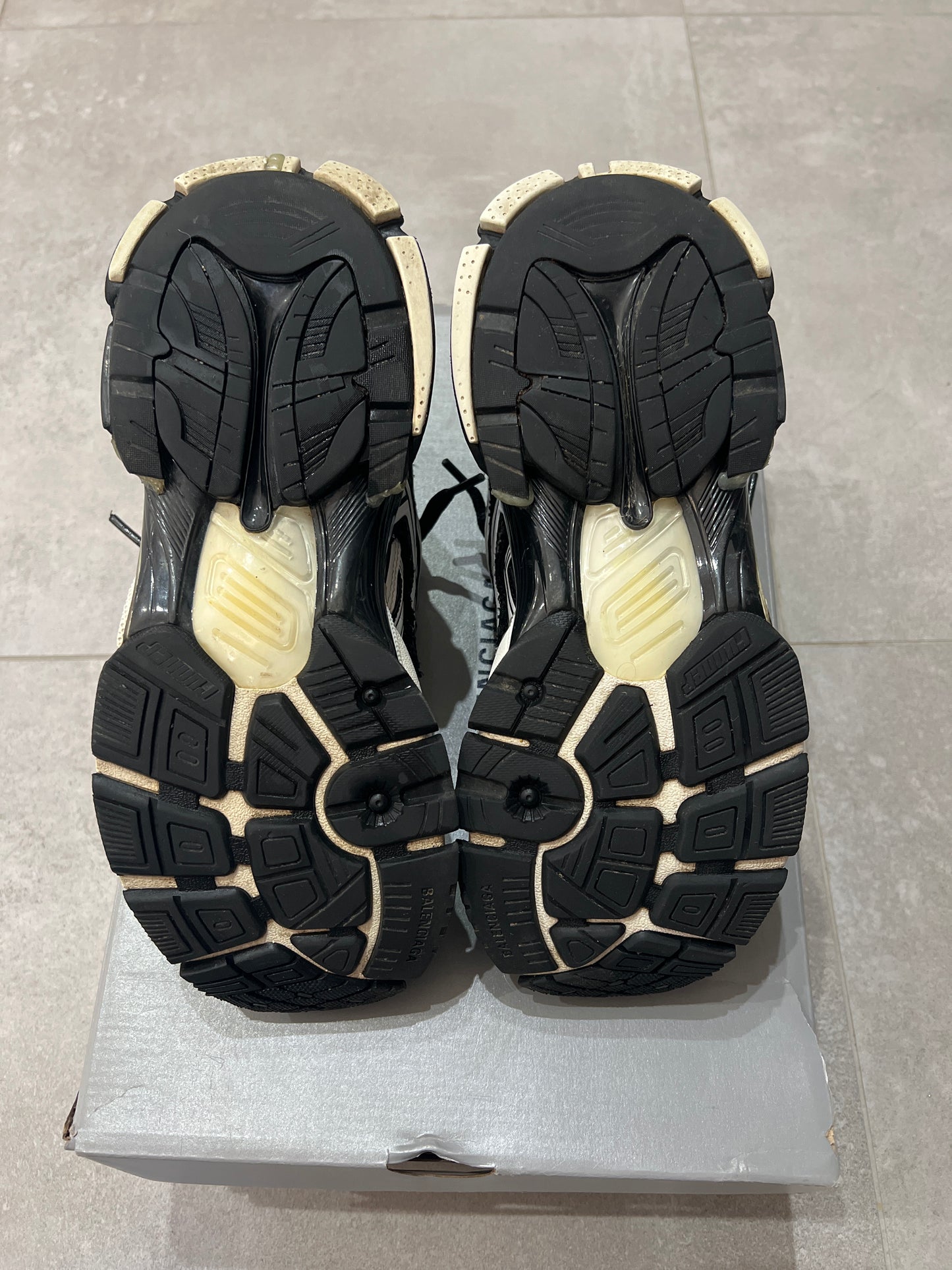 Balenciaga Runner panda