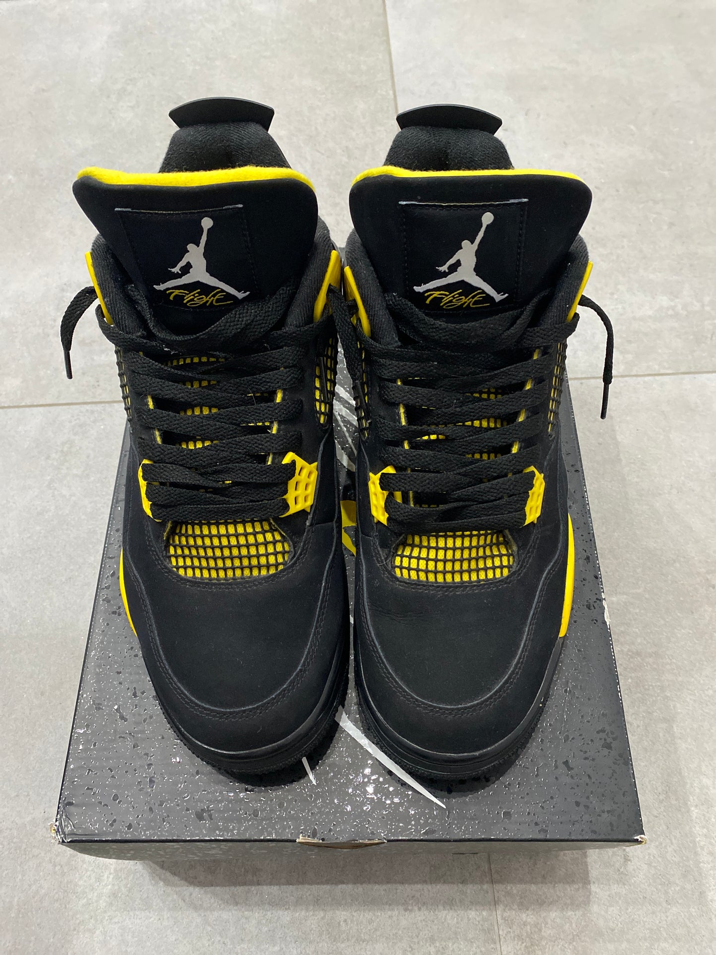 Jordan 4 Thunder