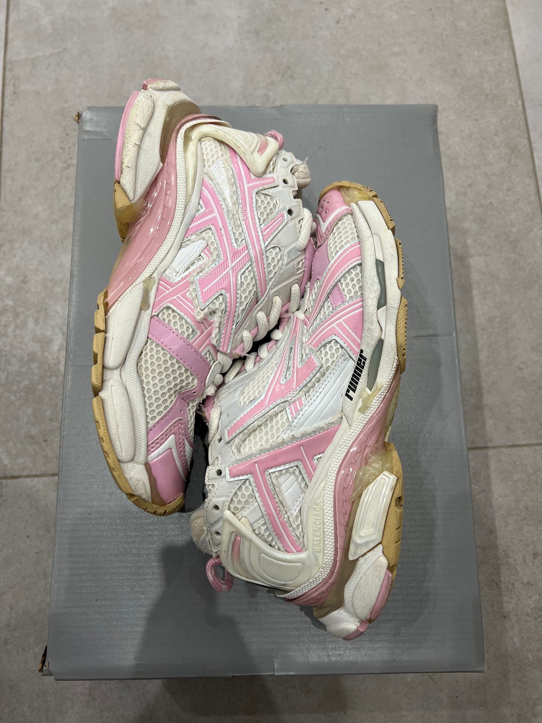 Balenciaga Runner White/Pink