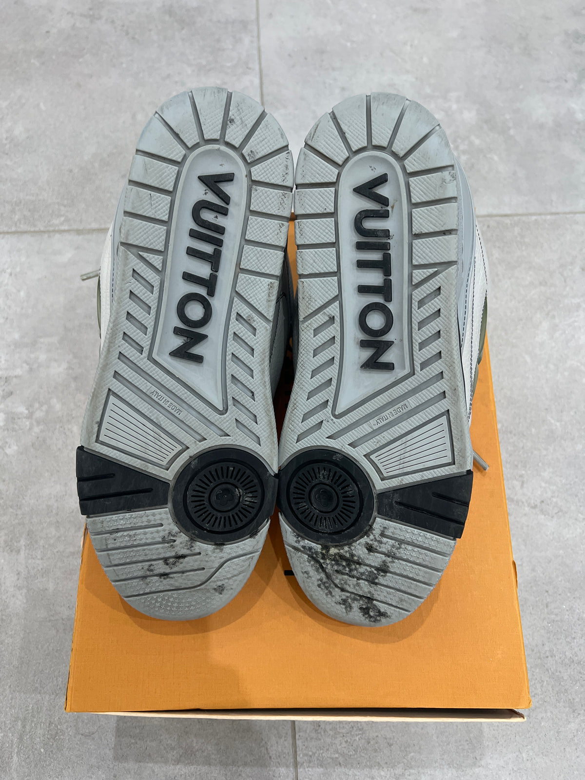 Louis Vuitton Skate Grey