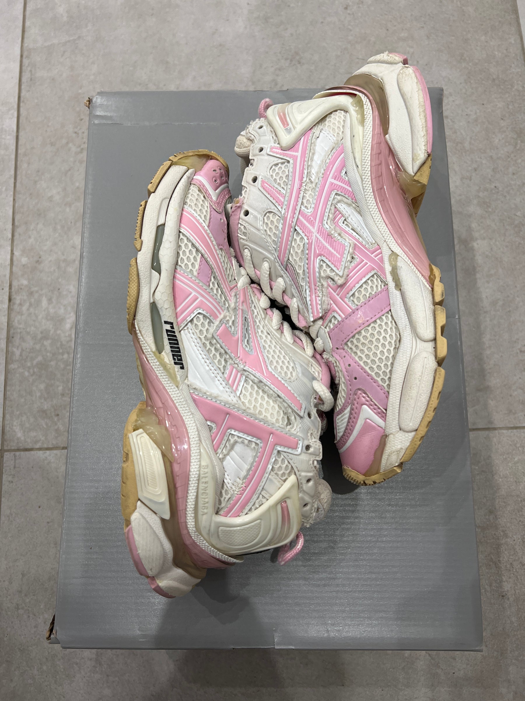 Balenciaga Runner White/Pink