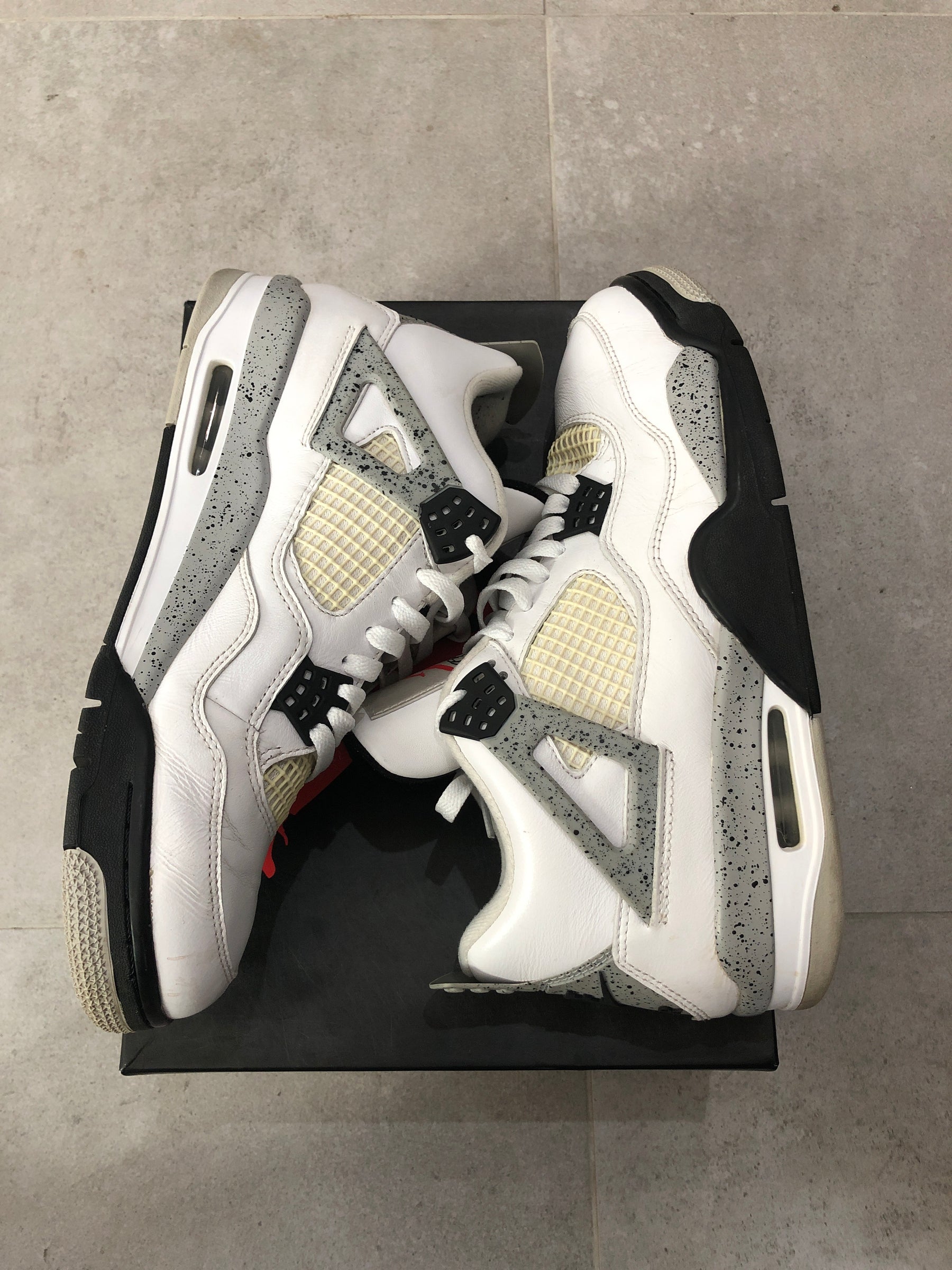 Jordan 4 White Cement (2016)