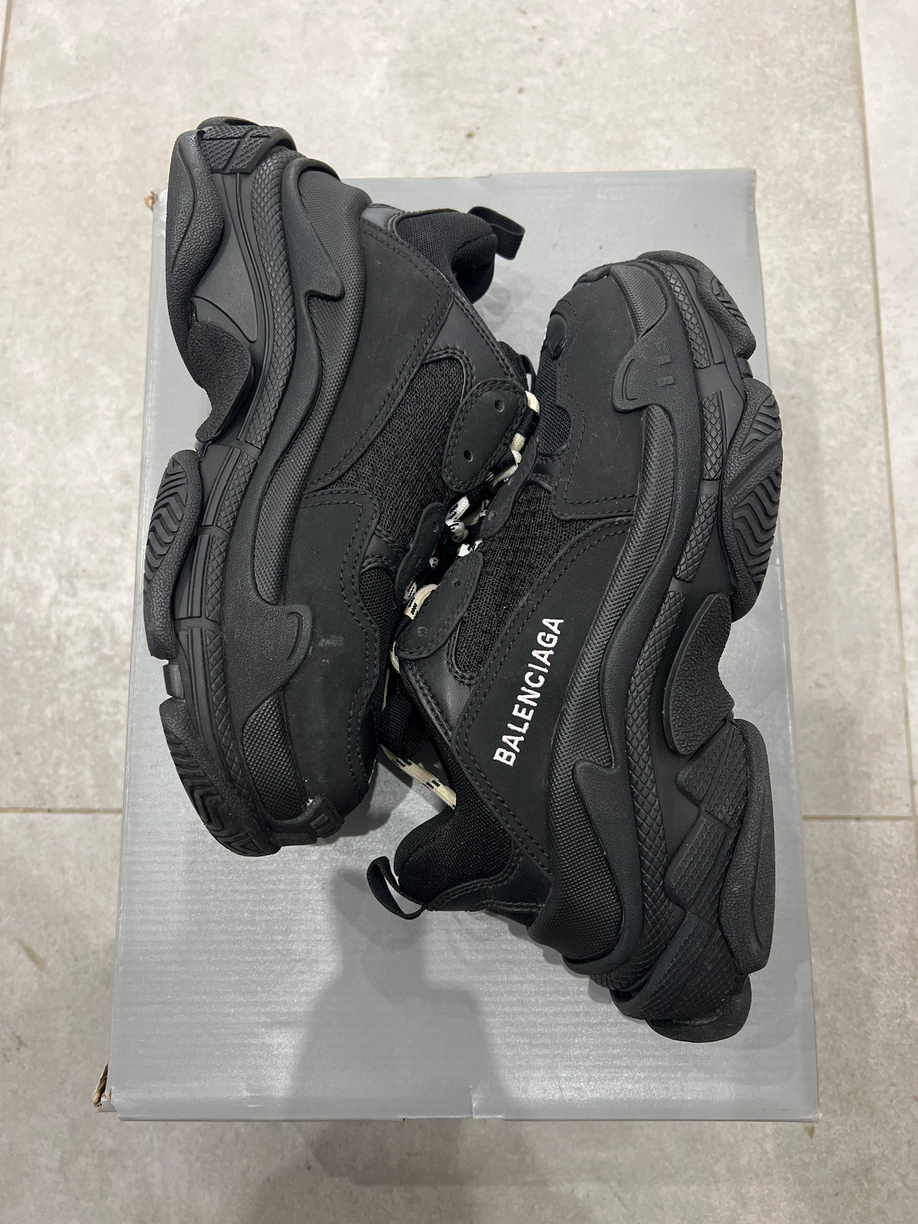 Balenciaga Triple S/3S Black