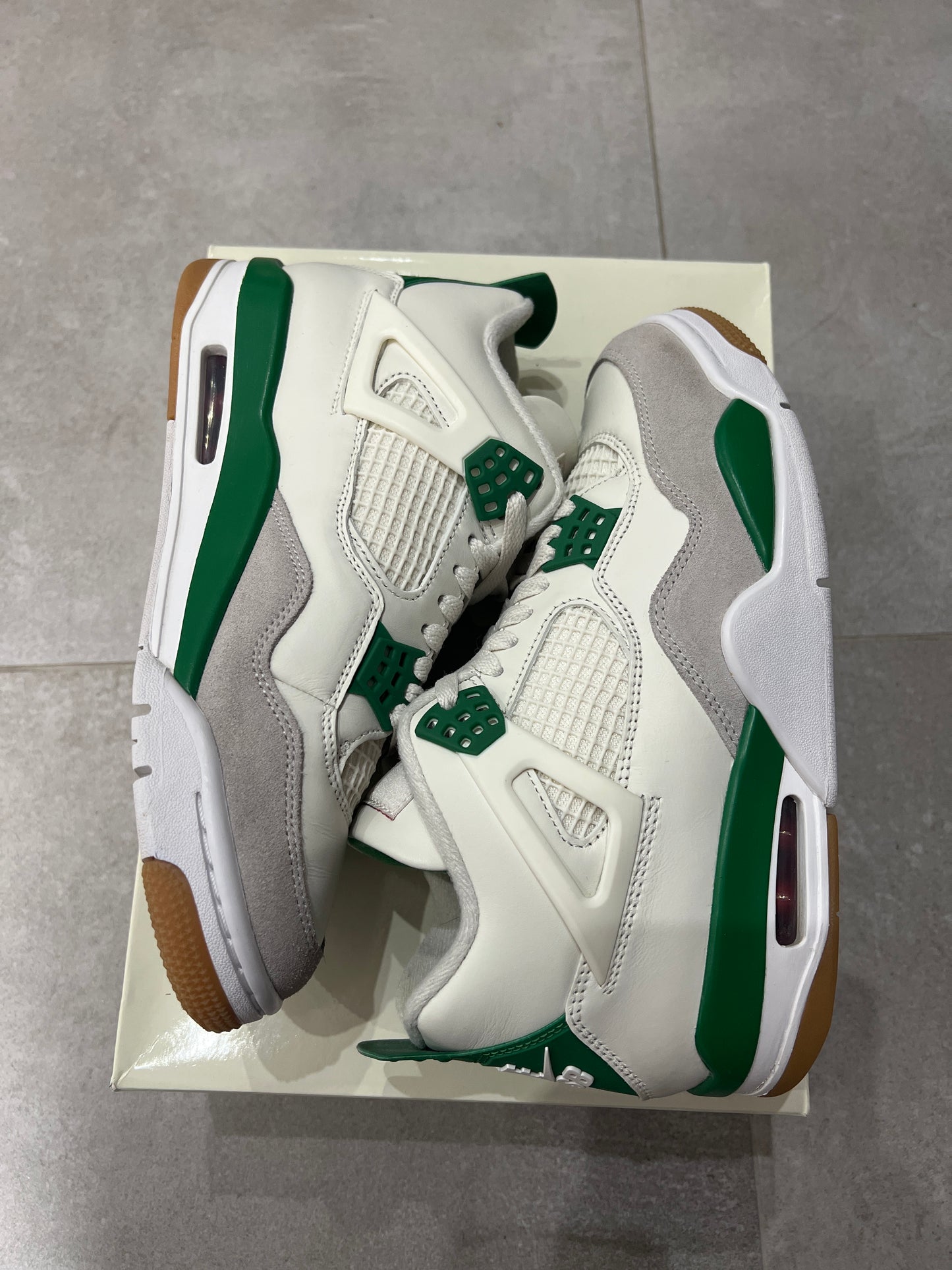 Jordan 4 SB Pine Green
