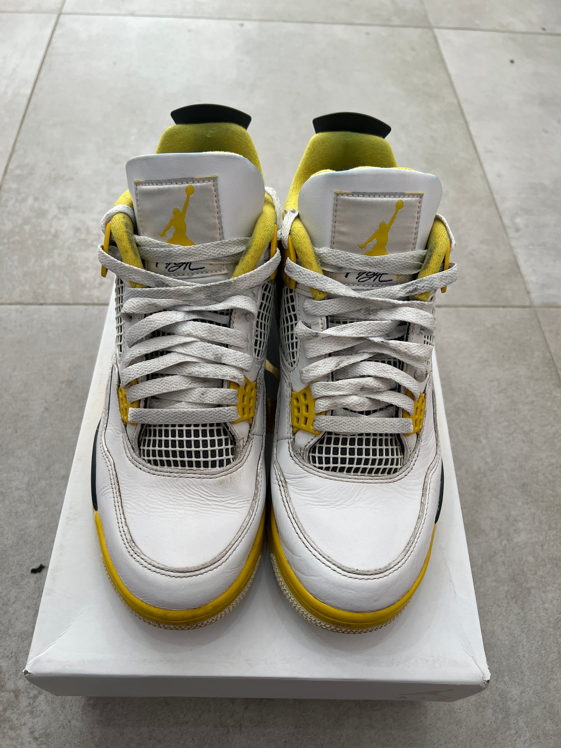 Jordan 4 Vivid Sulfur