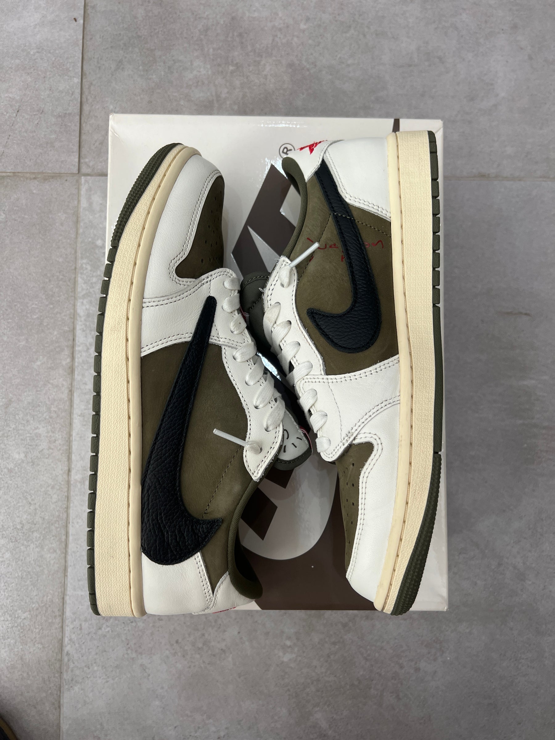 Air Jordan 1 Low x Travis Scott Medium Olive