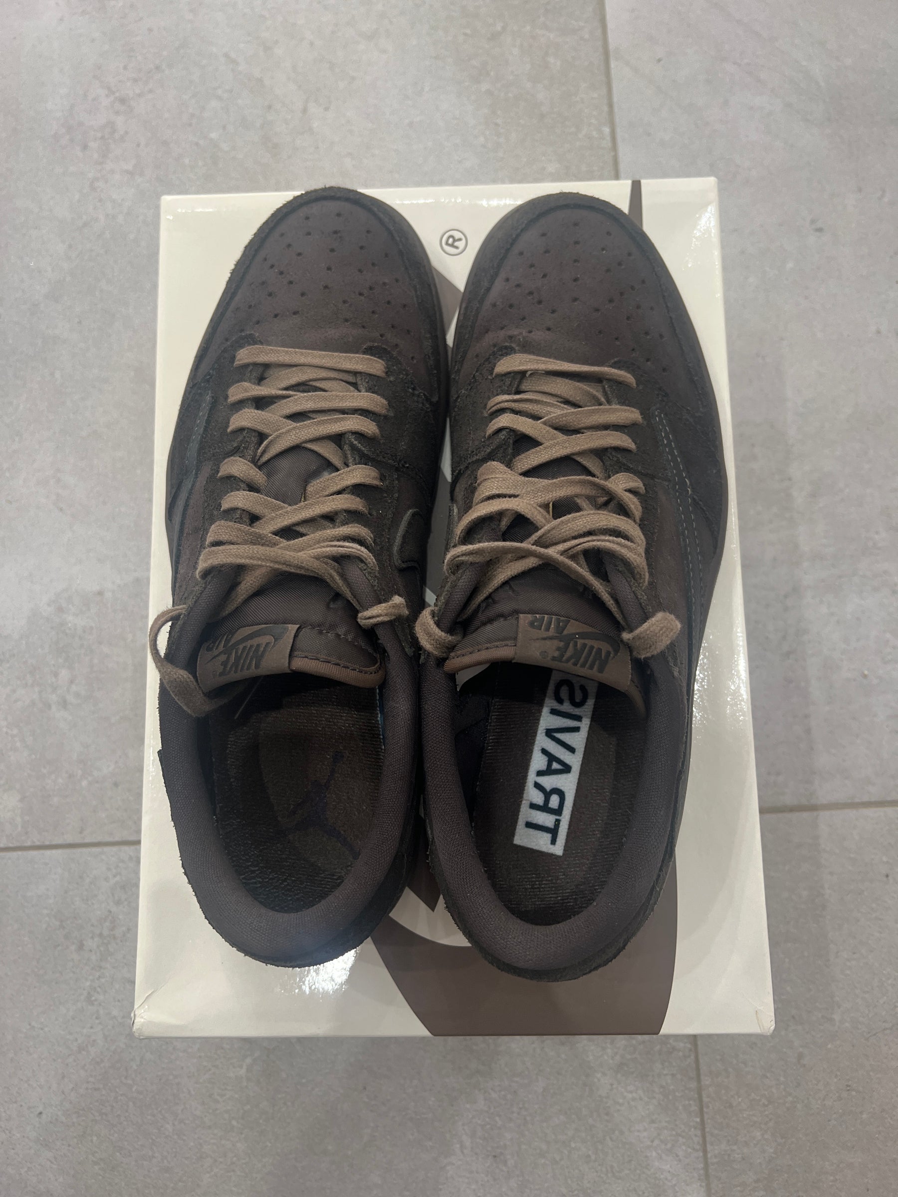 Jordan 1 Low x Travis Scott „Velvet Brown”