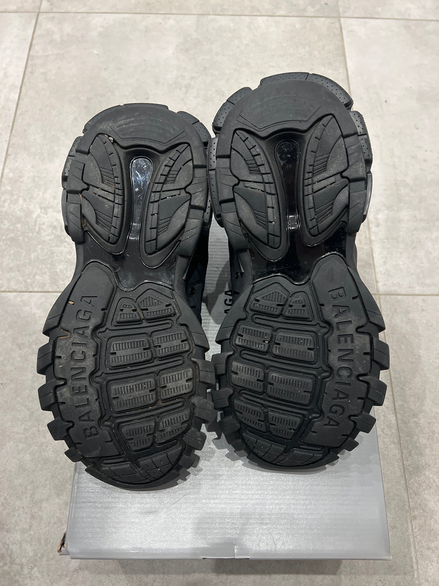 Balenciaga Track Black