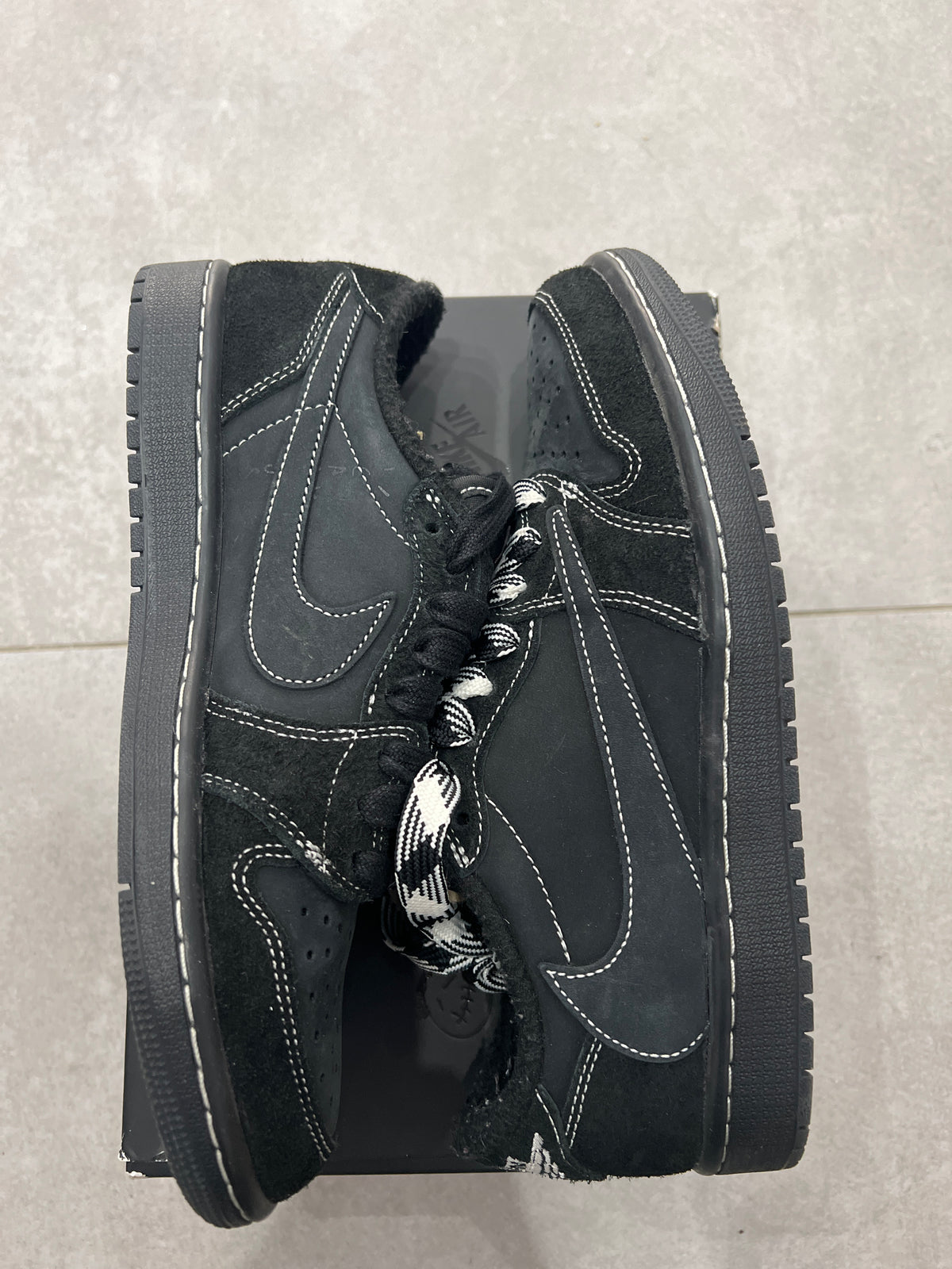 Jordan 1 Low x Travis Scott Black Phantom