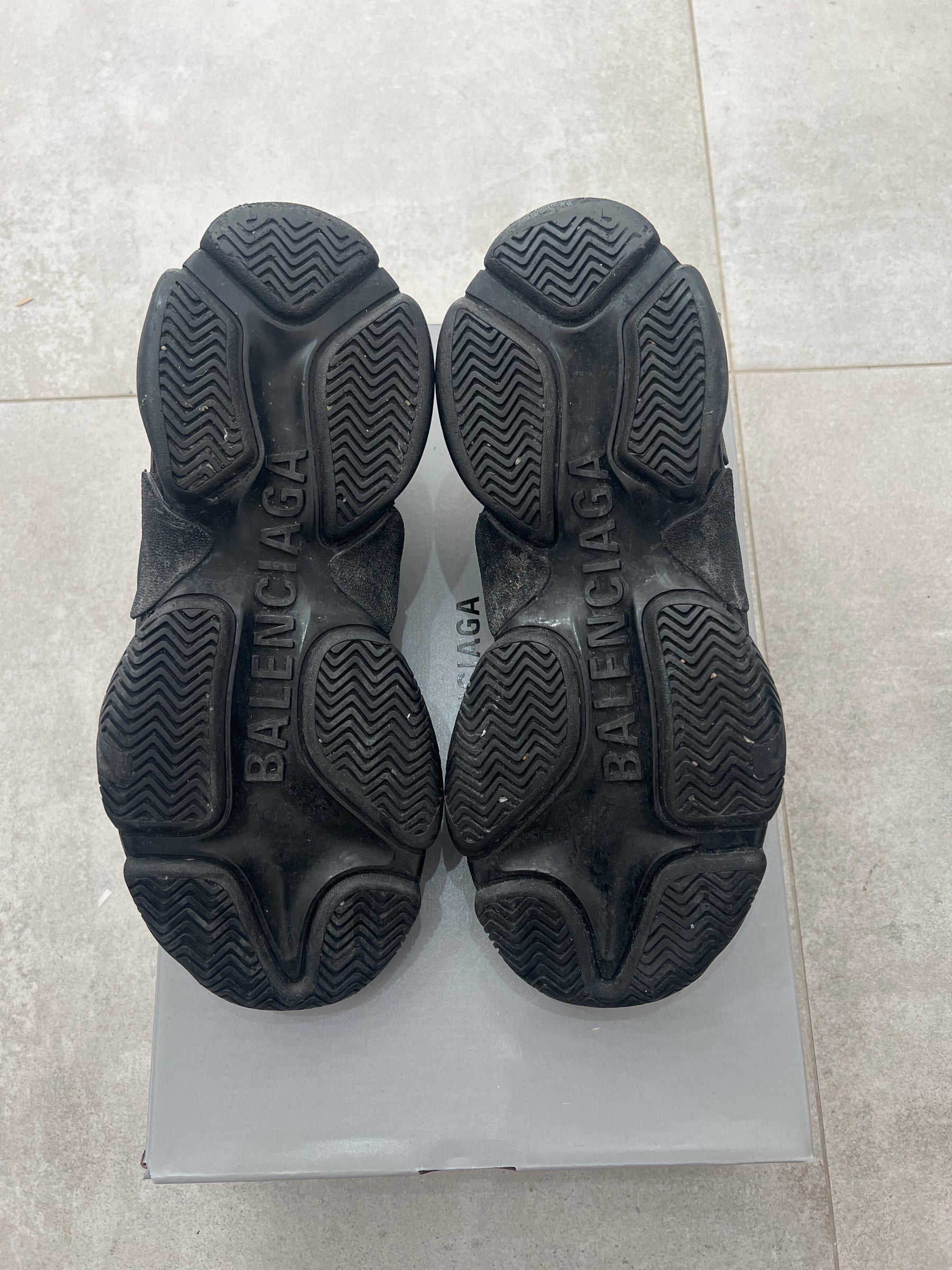 Balenciaga Triple S/3S Black