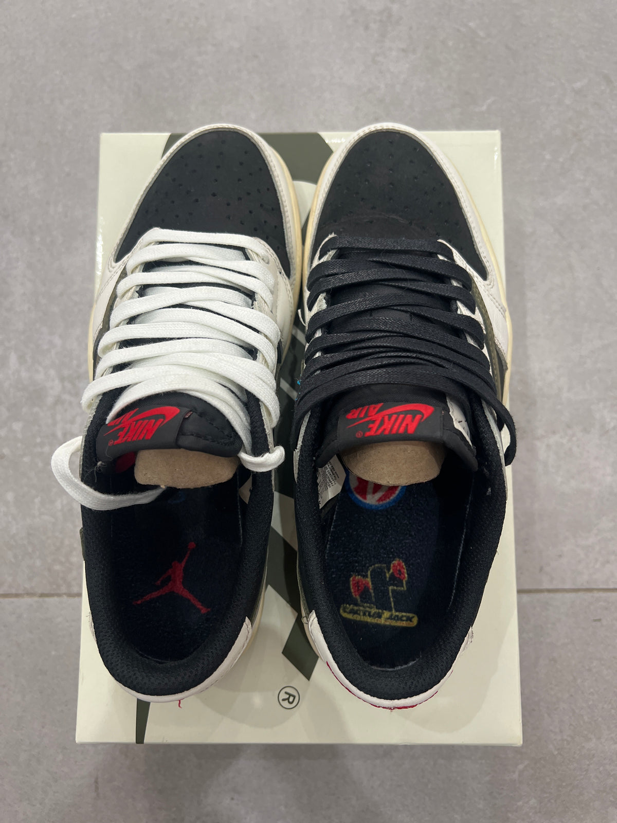 Jordan 1 x Travis Scott „Olive”