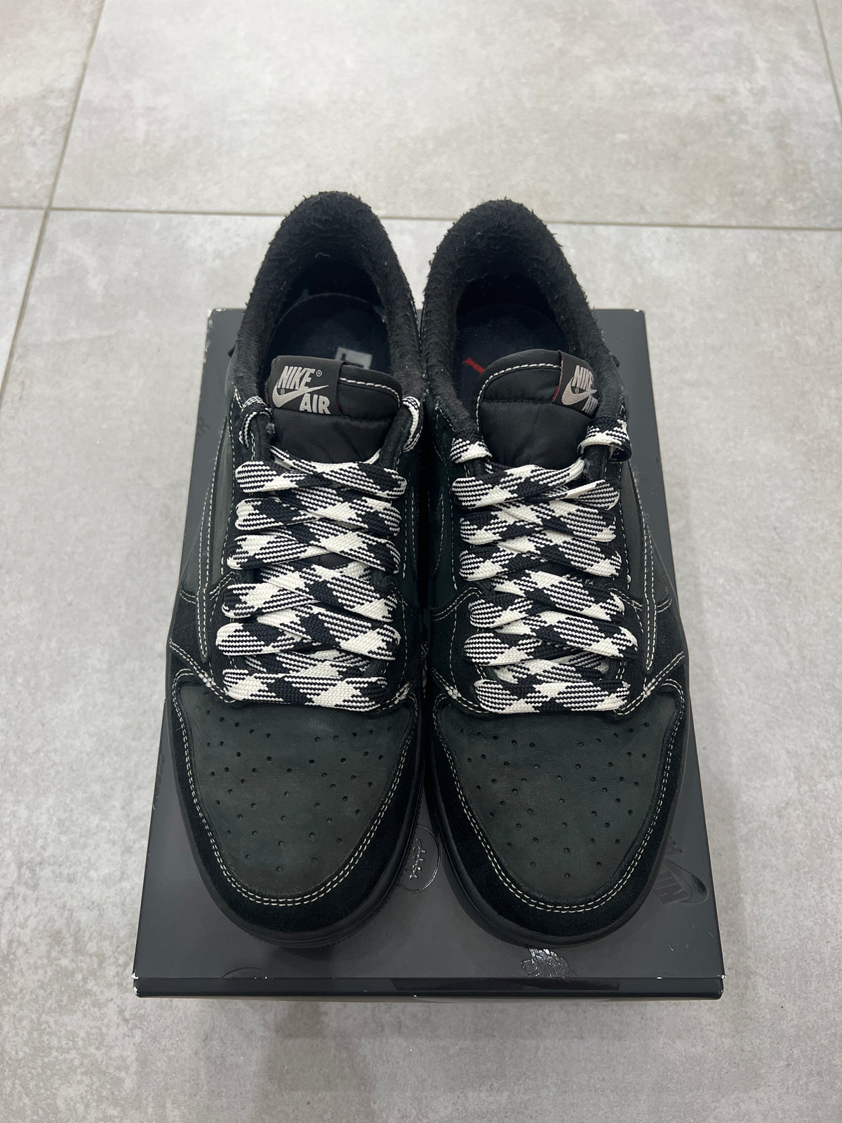 Jordan 1 Low x Travis Scott „Black Phantom”