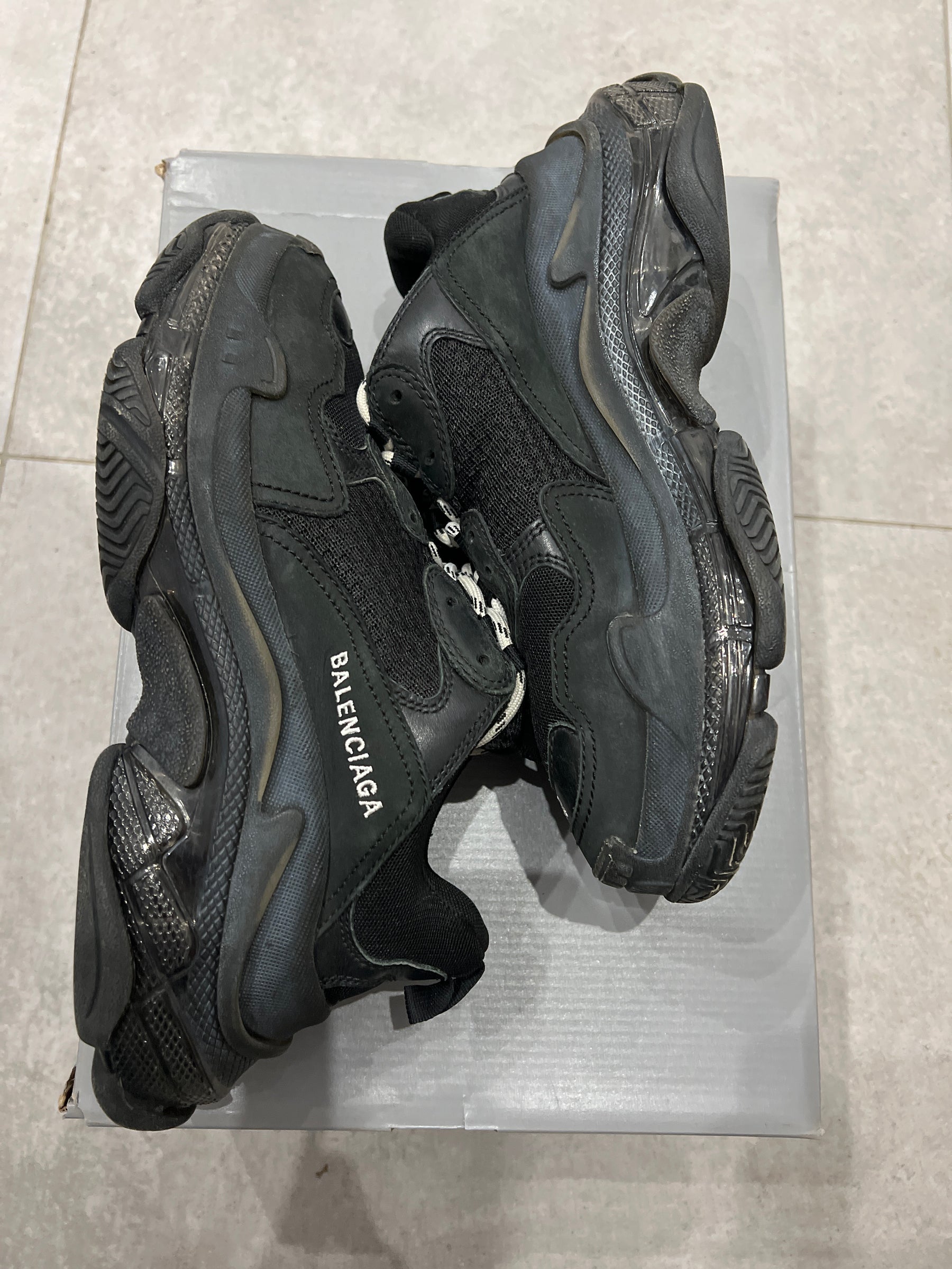 Balenciaga Triple S/3S Black