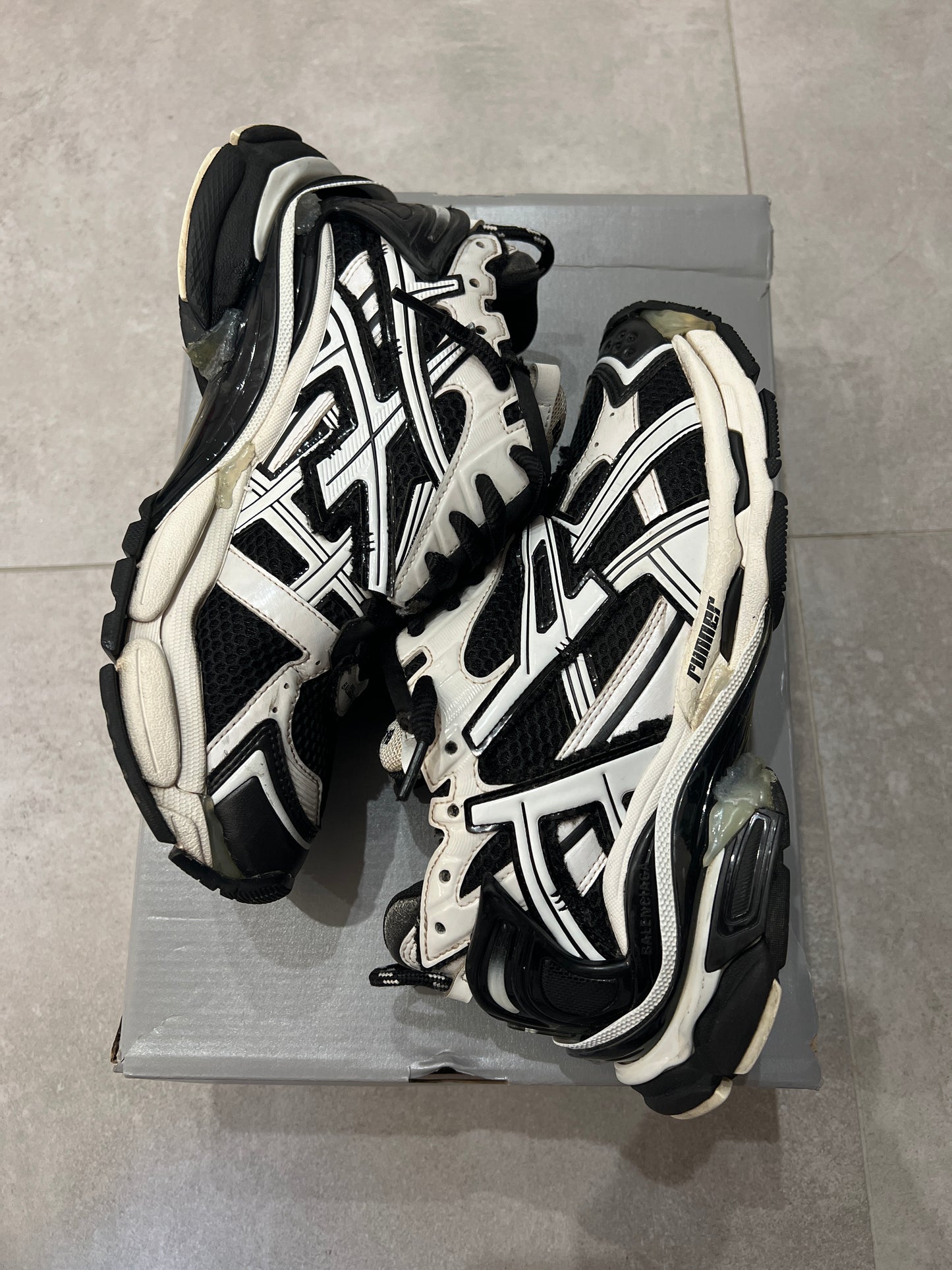 Balenciaga Runner panda