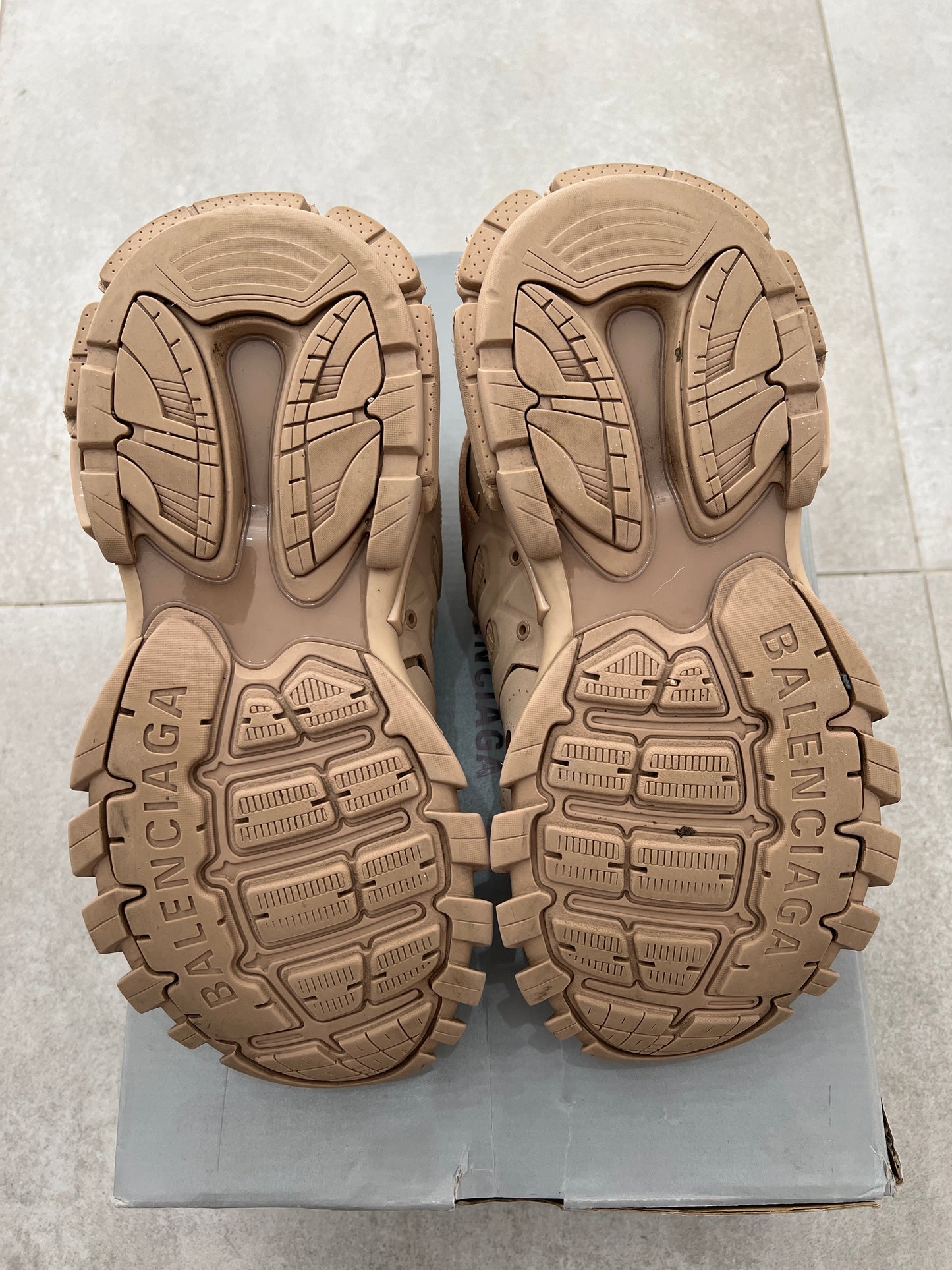 Balenciaga Track Begie Brown