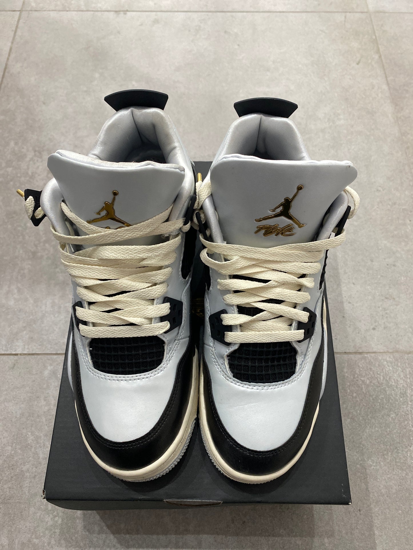 Jordan 4 Pure Platinum