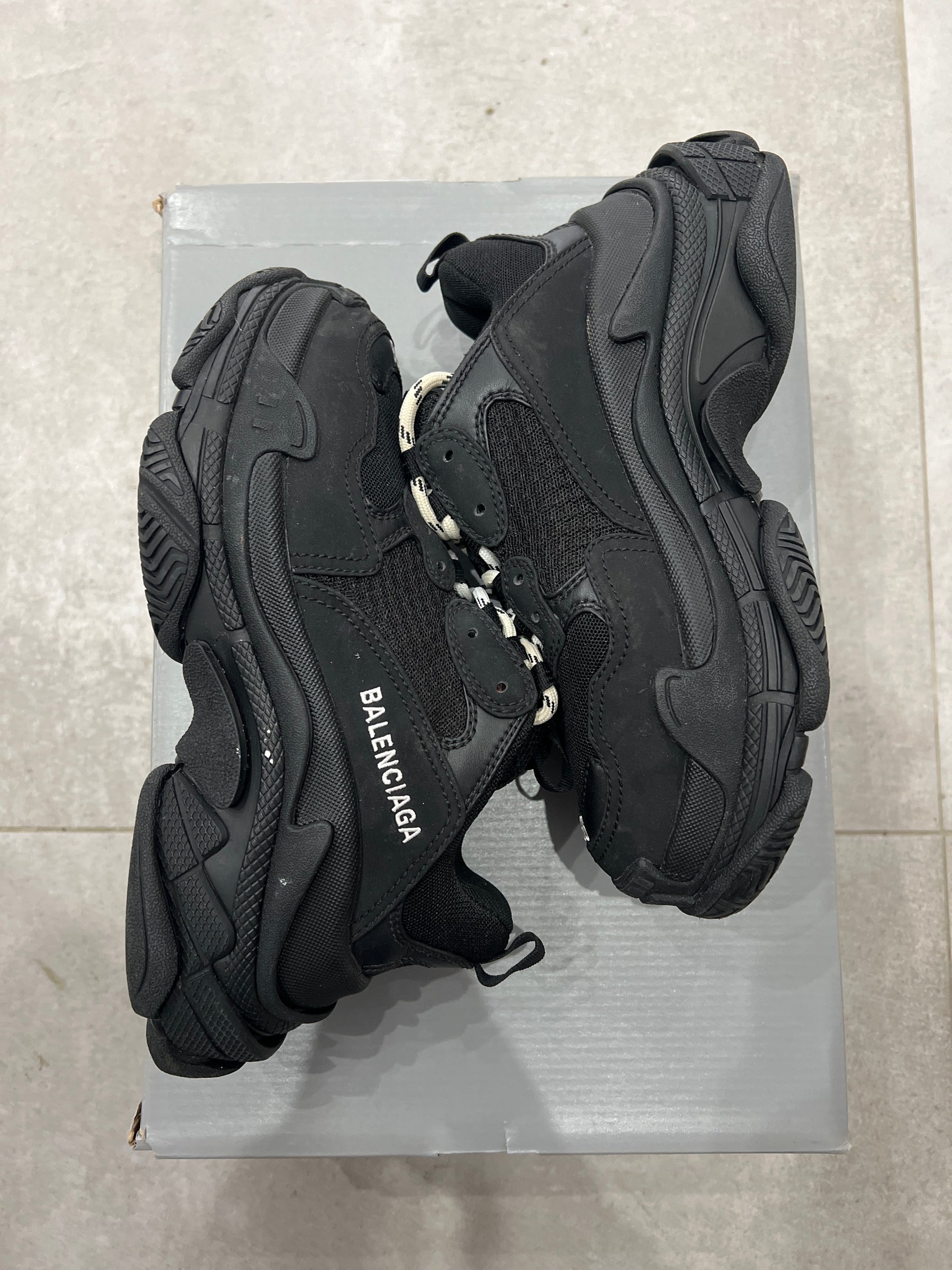 Balenciaga Triple S/3S Black