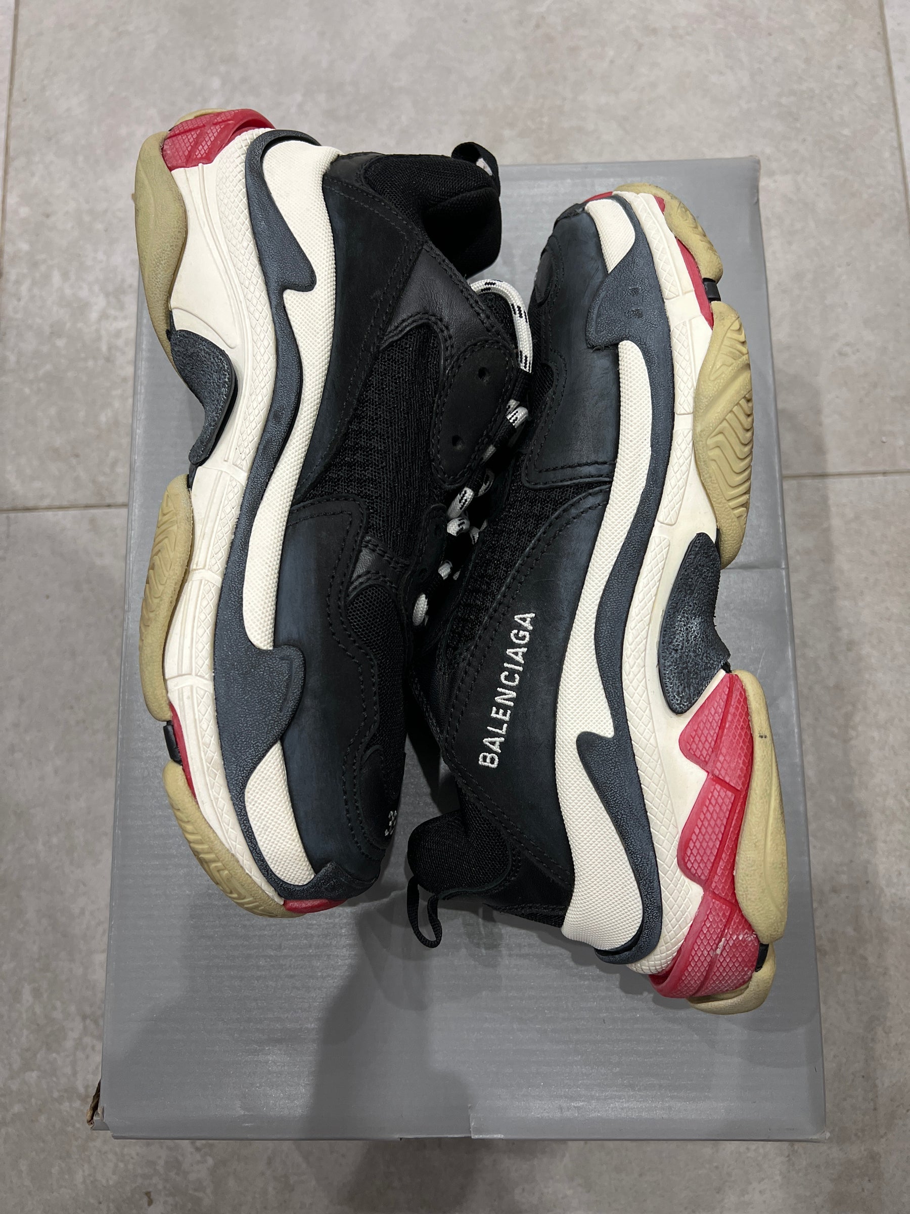 Balenciaga Triple S/3S Bred