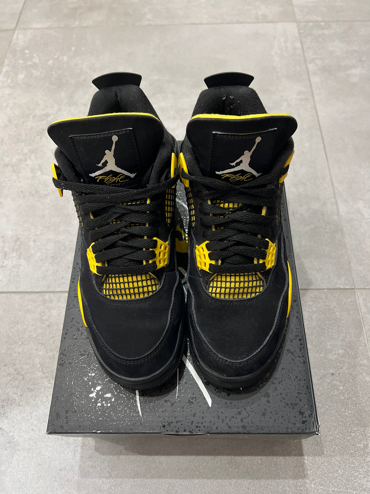 Jordan 4 Thunder
