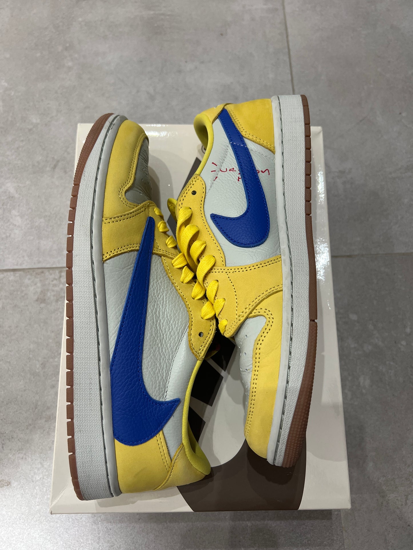 Jordan 1 Low x Travis Scott „canary”