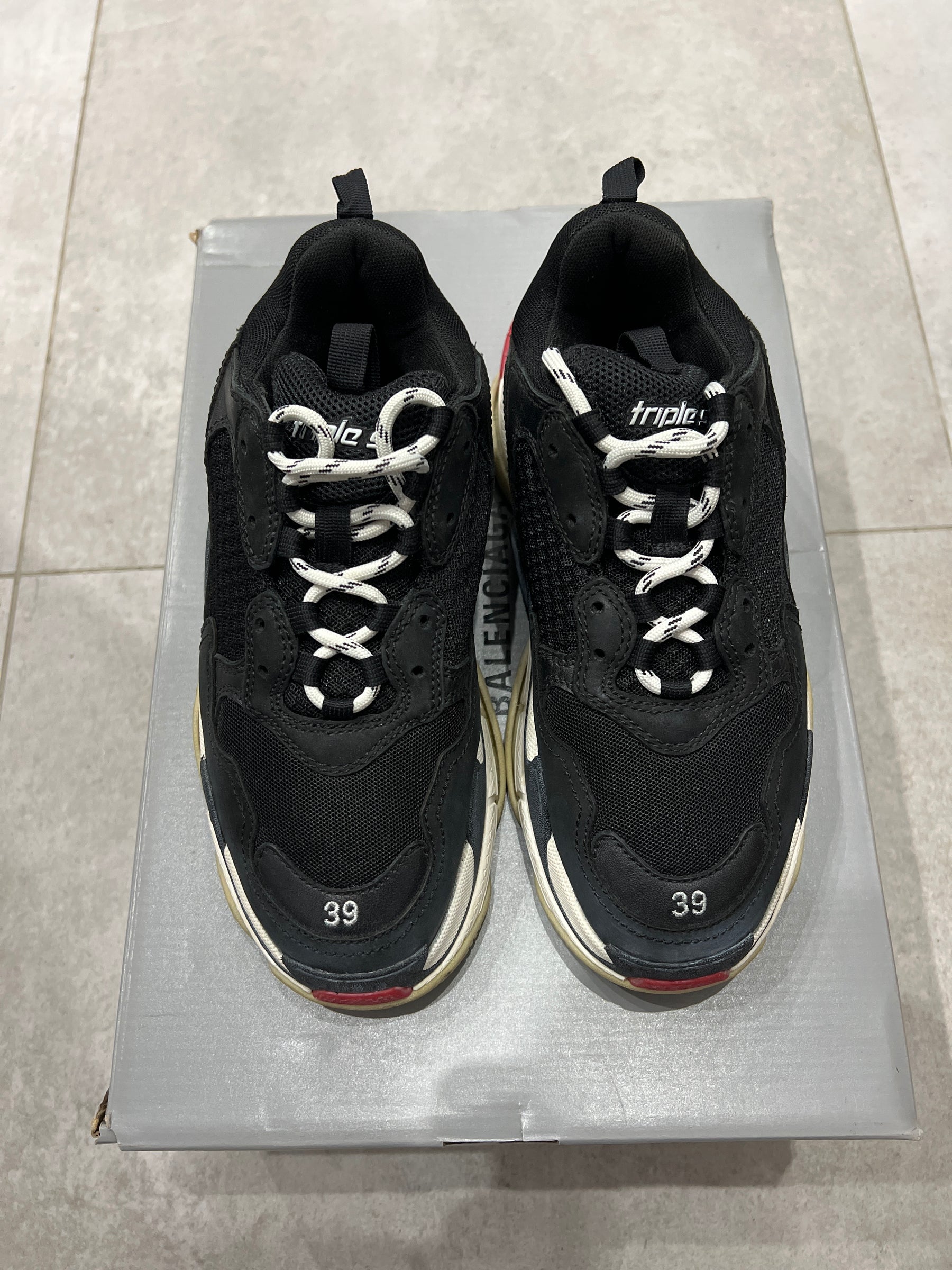 Balenciaga 3S Bred