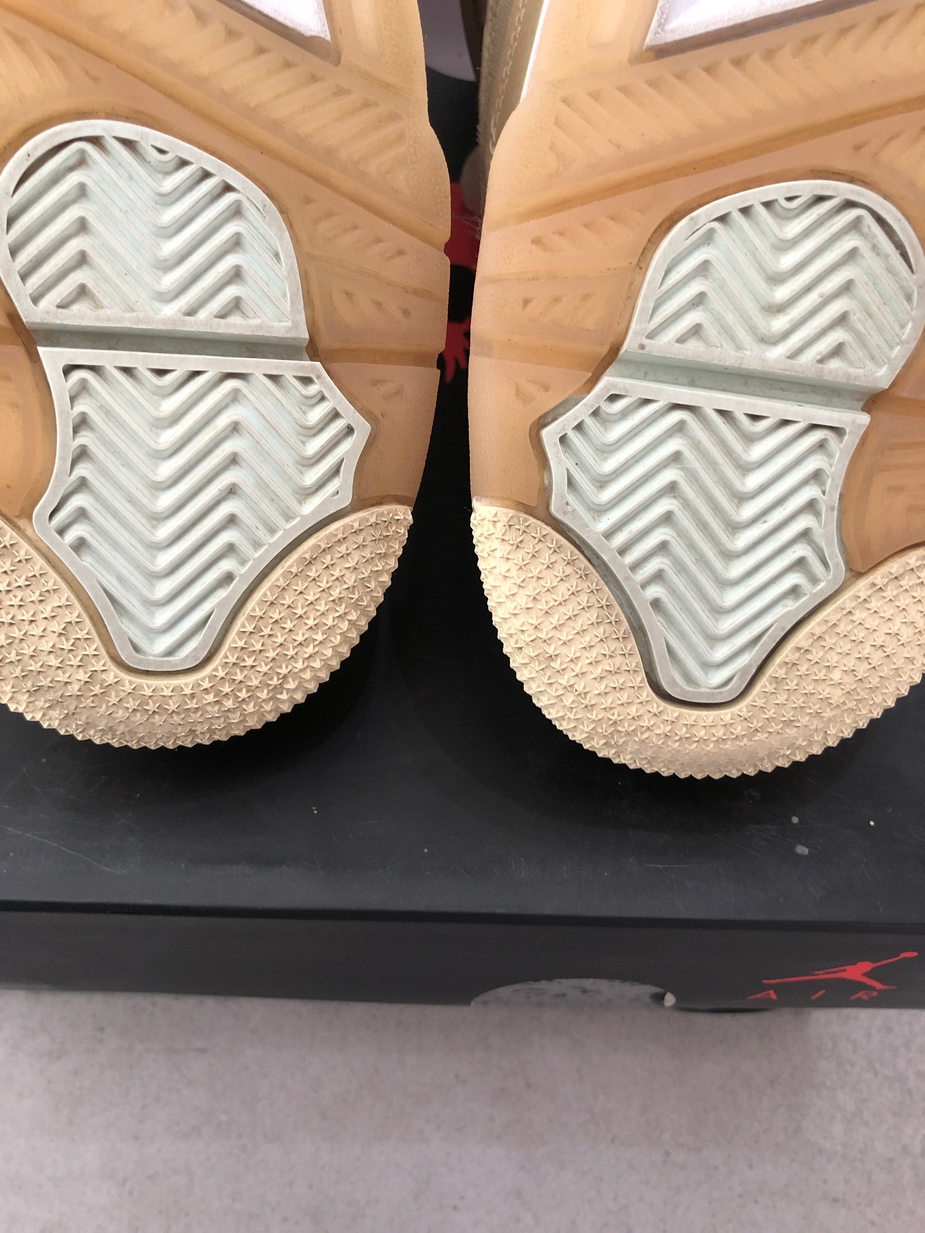 Jordan 4 OFf-White „Sail”