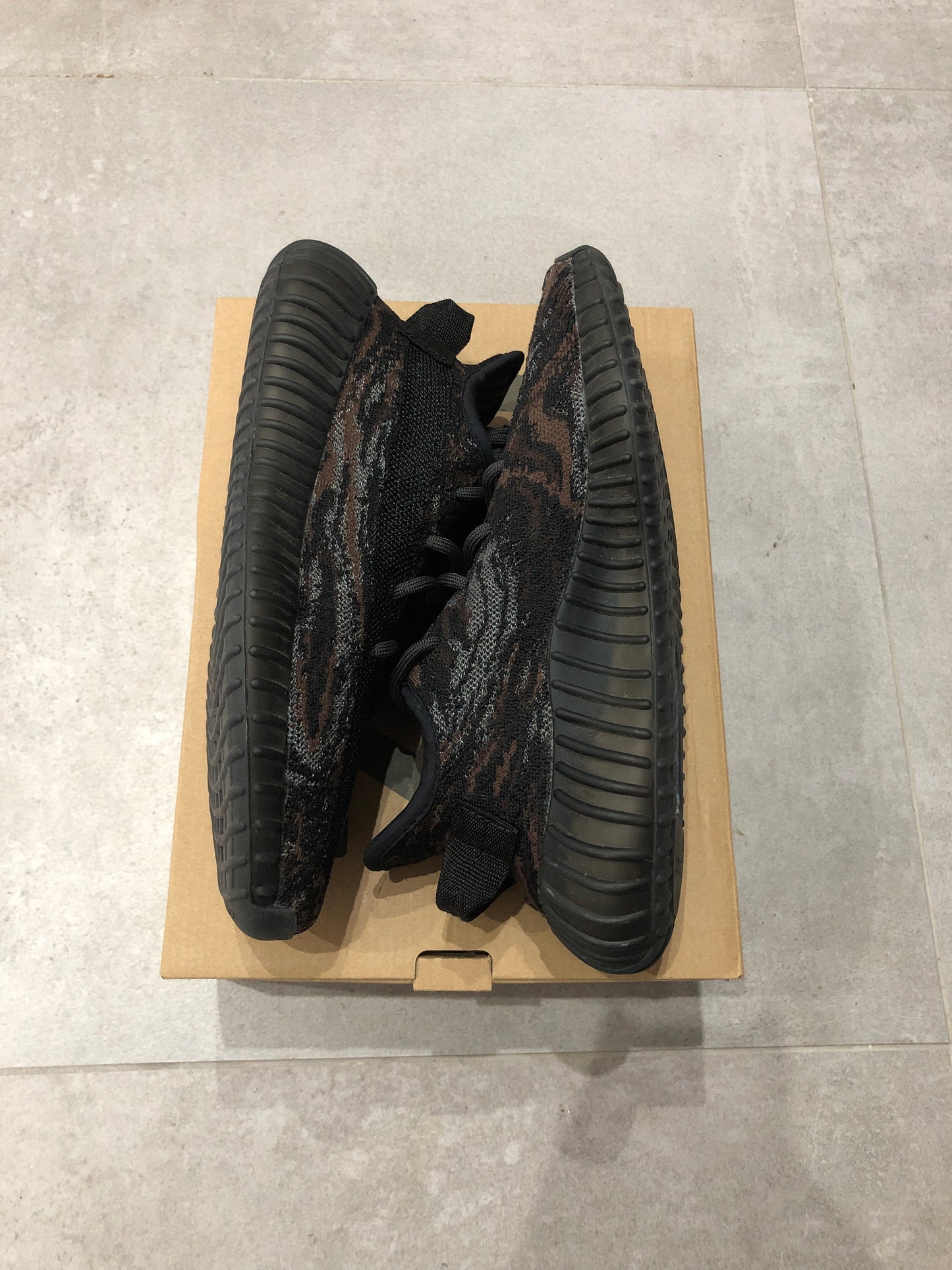 Yeezy 350 v2 MX Rock