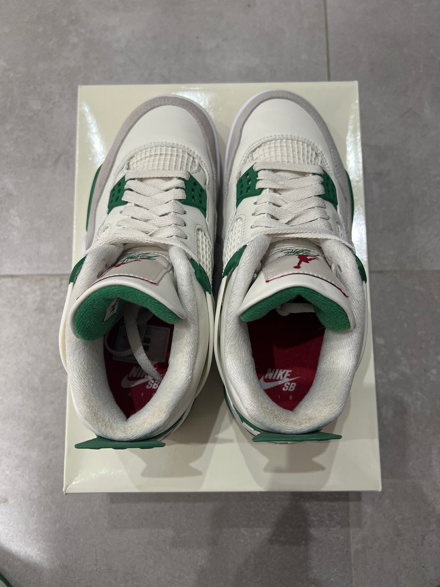 Jordan 4 SB Pine Green