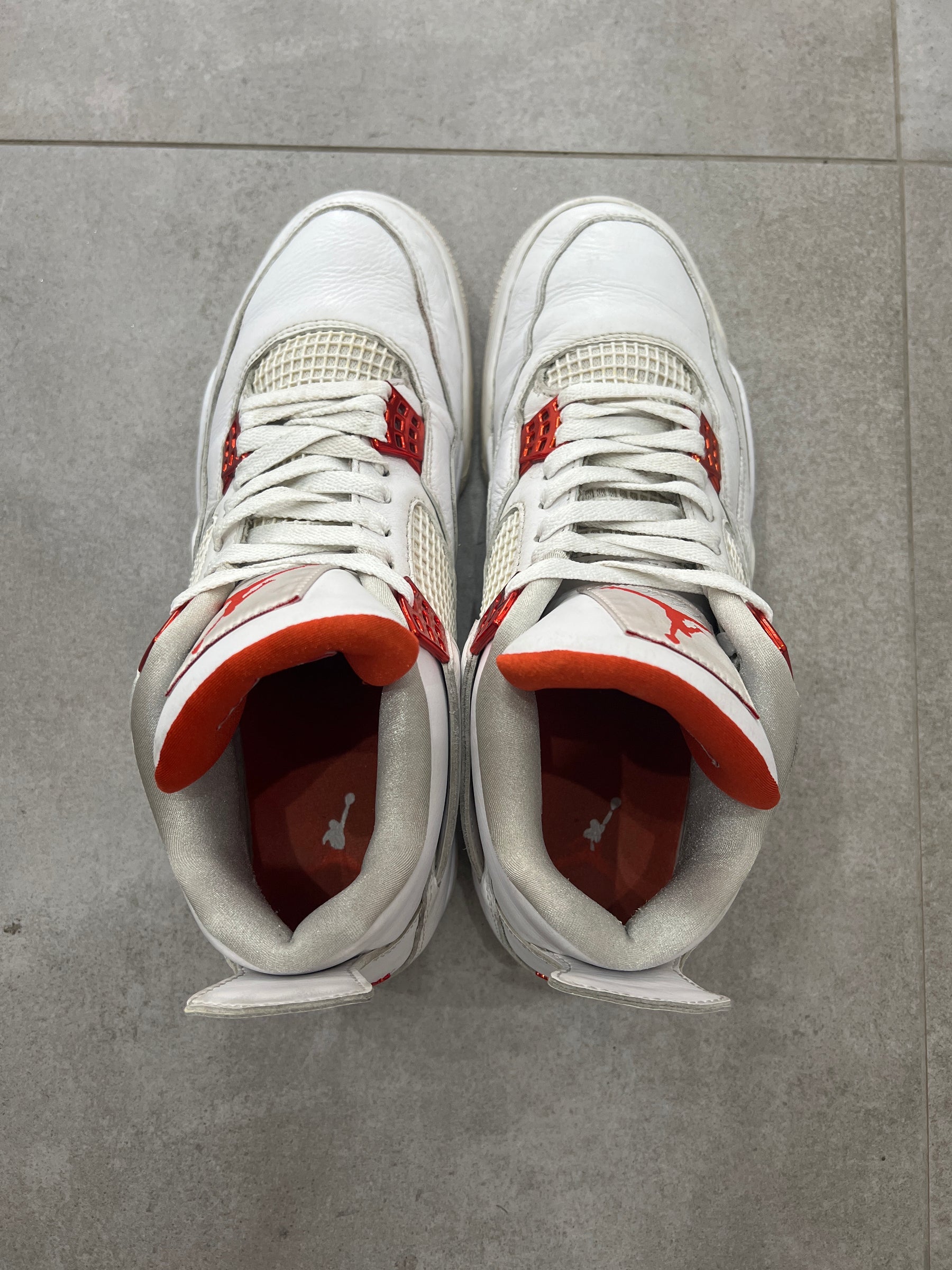 Jordan 4 Metalic Orange