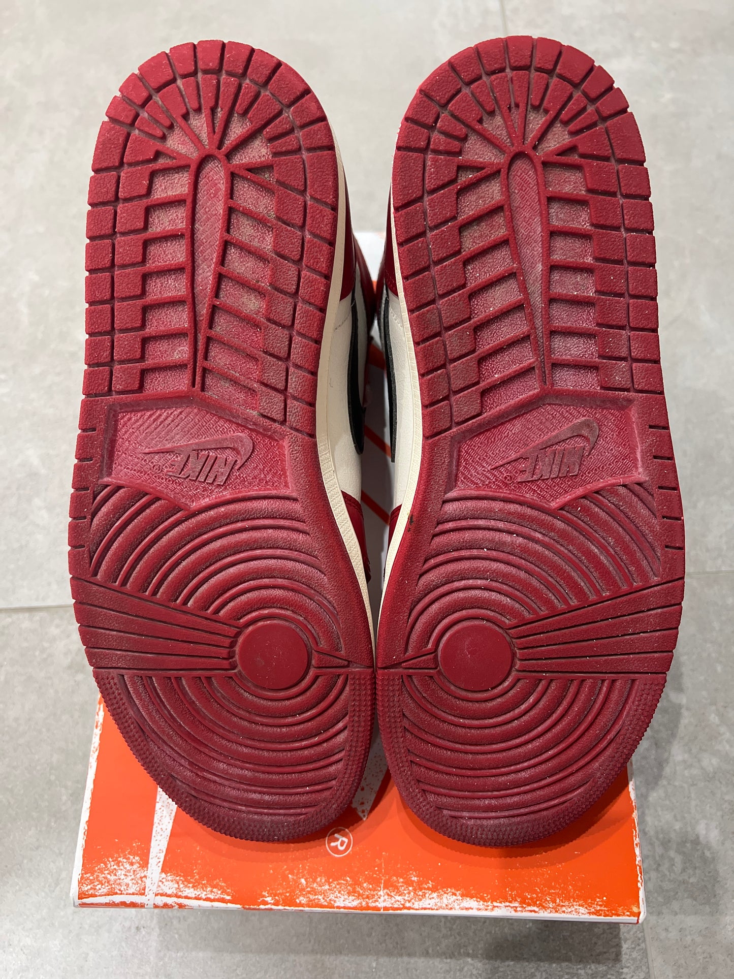 Jordan 1 High Lost&found