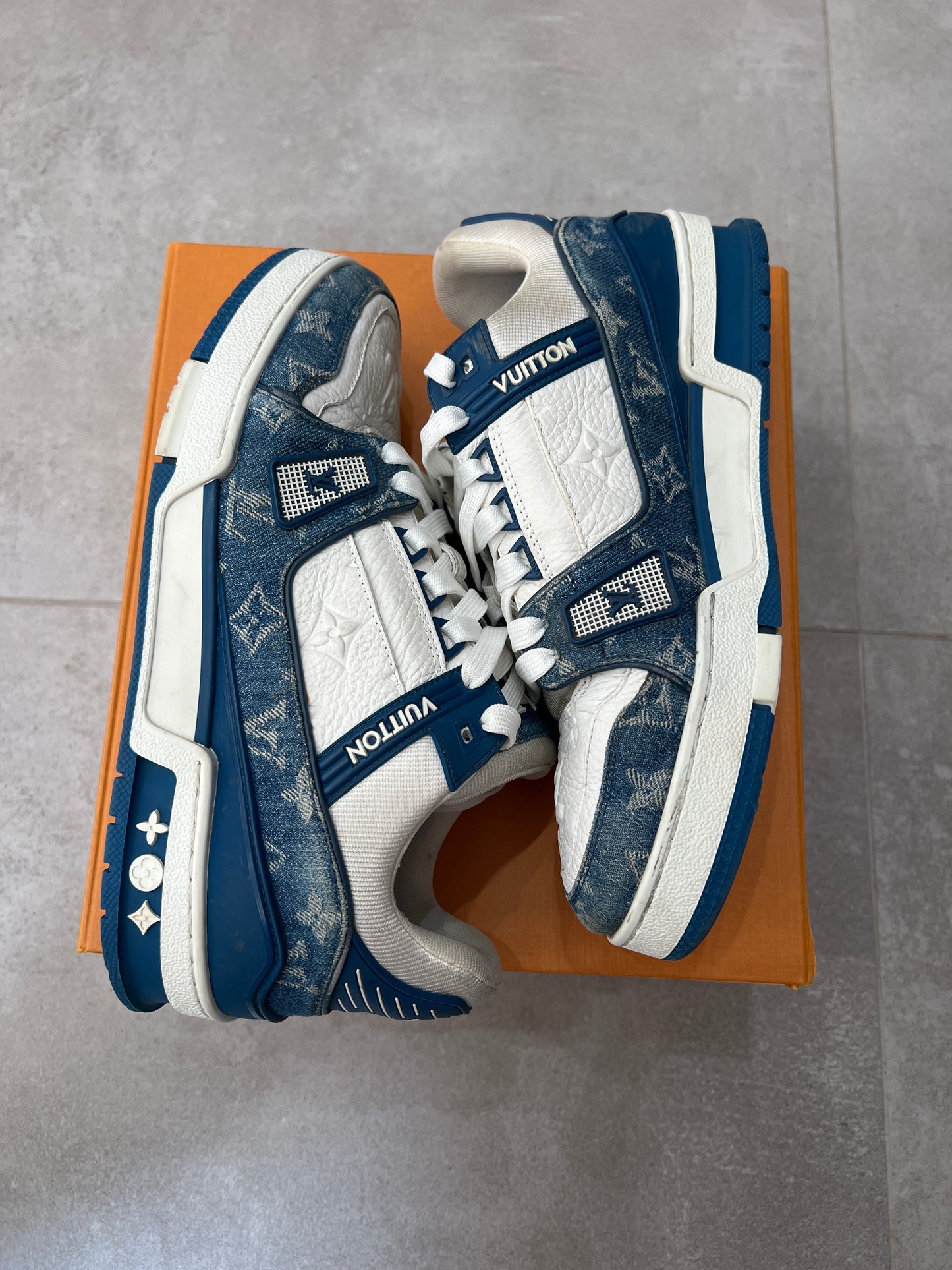 Louis Vuttion Trainer blue denim