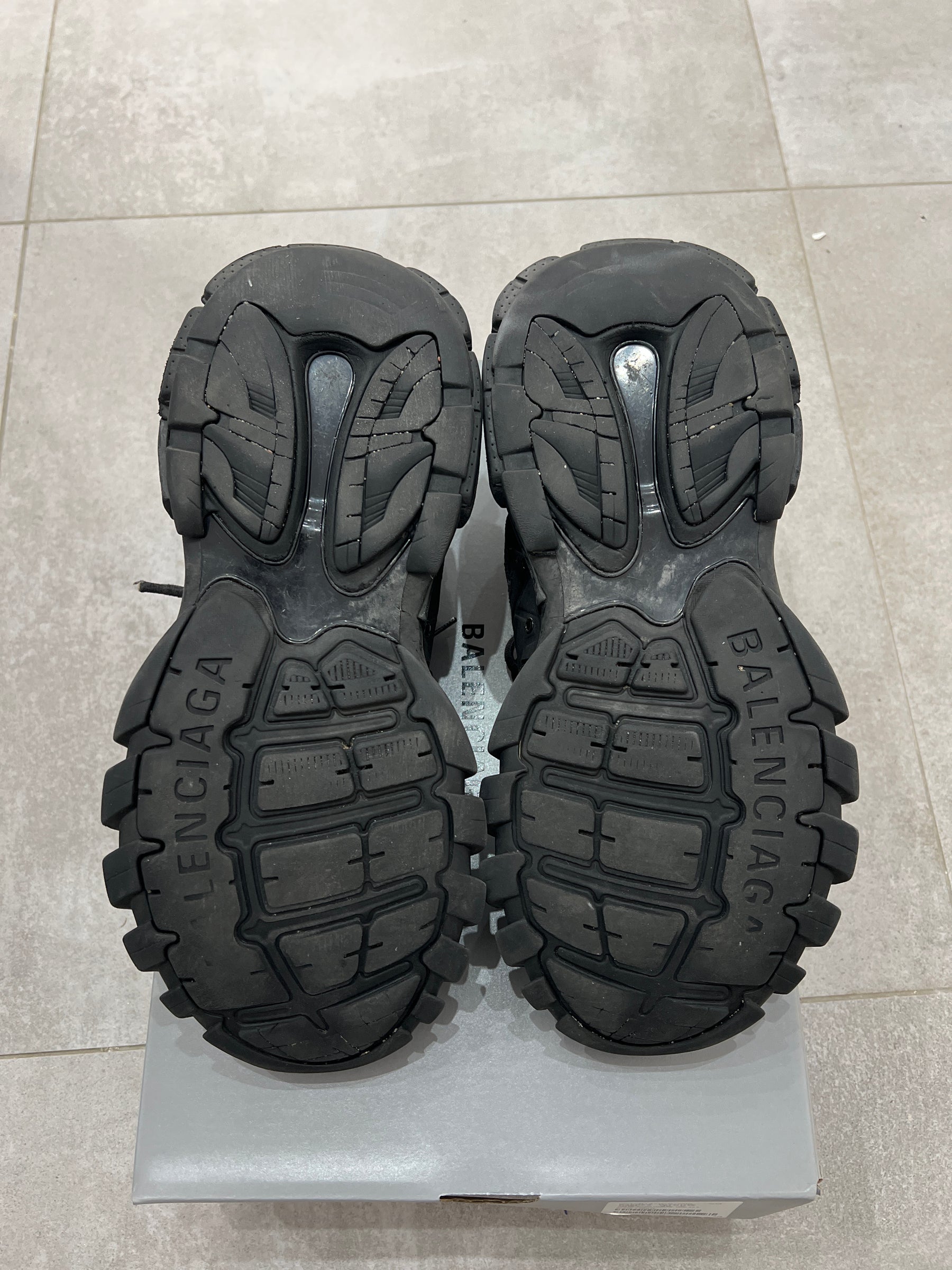 Balenciaga Track Signature Black