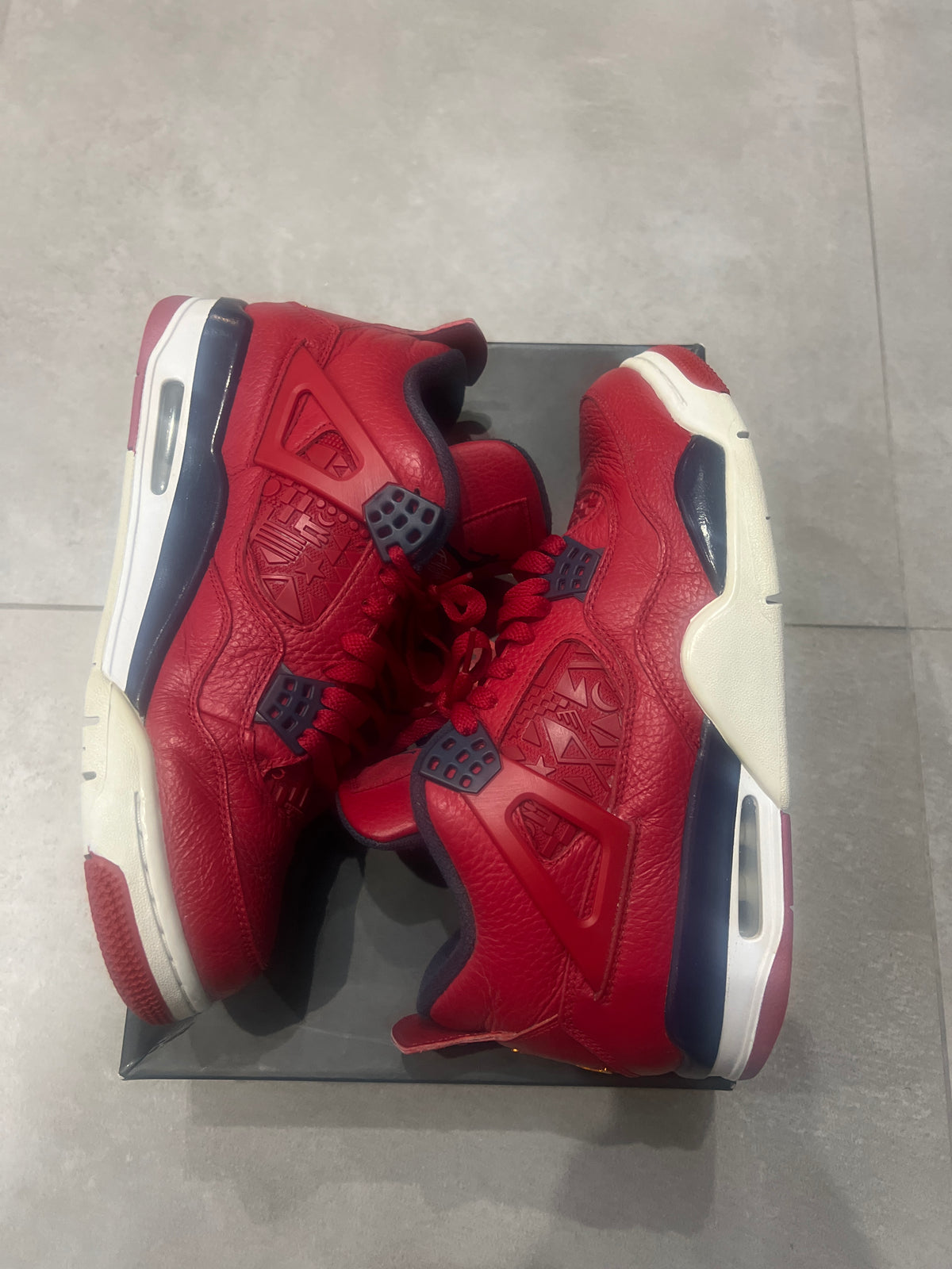 Jordan 4 Fiba