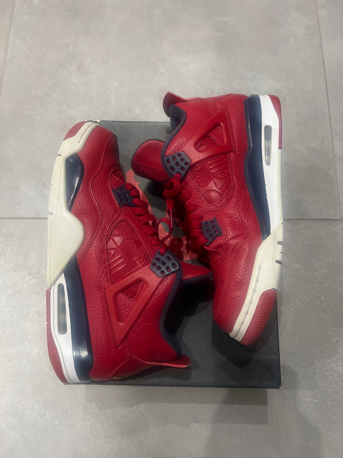Jordan 4 Fiba