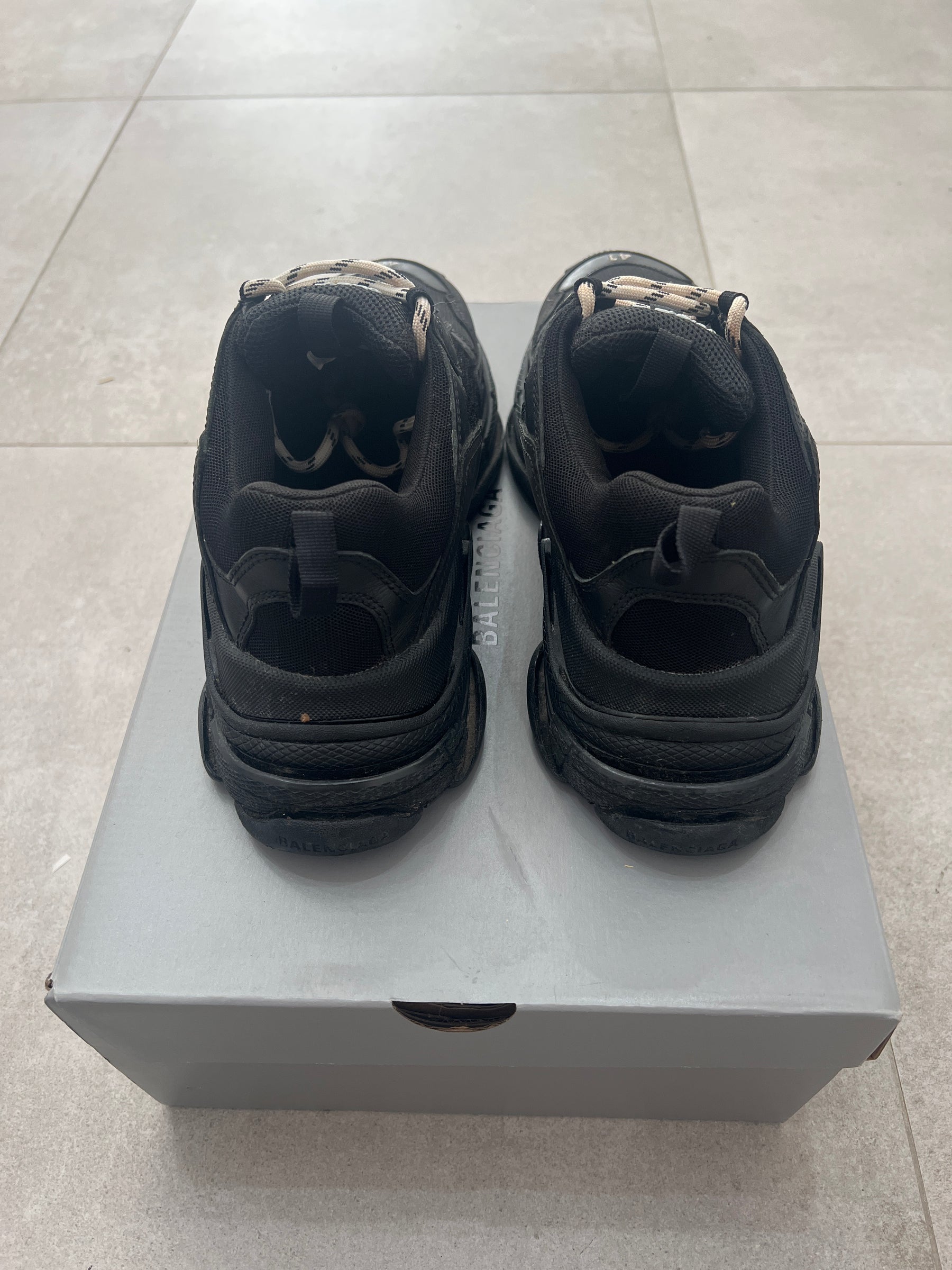 Balenciaga Triple S/3S Black