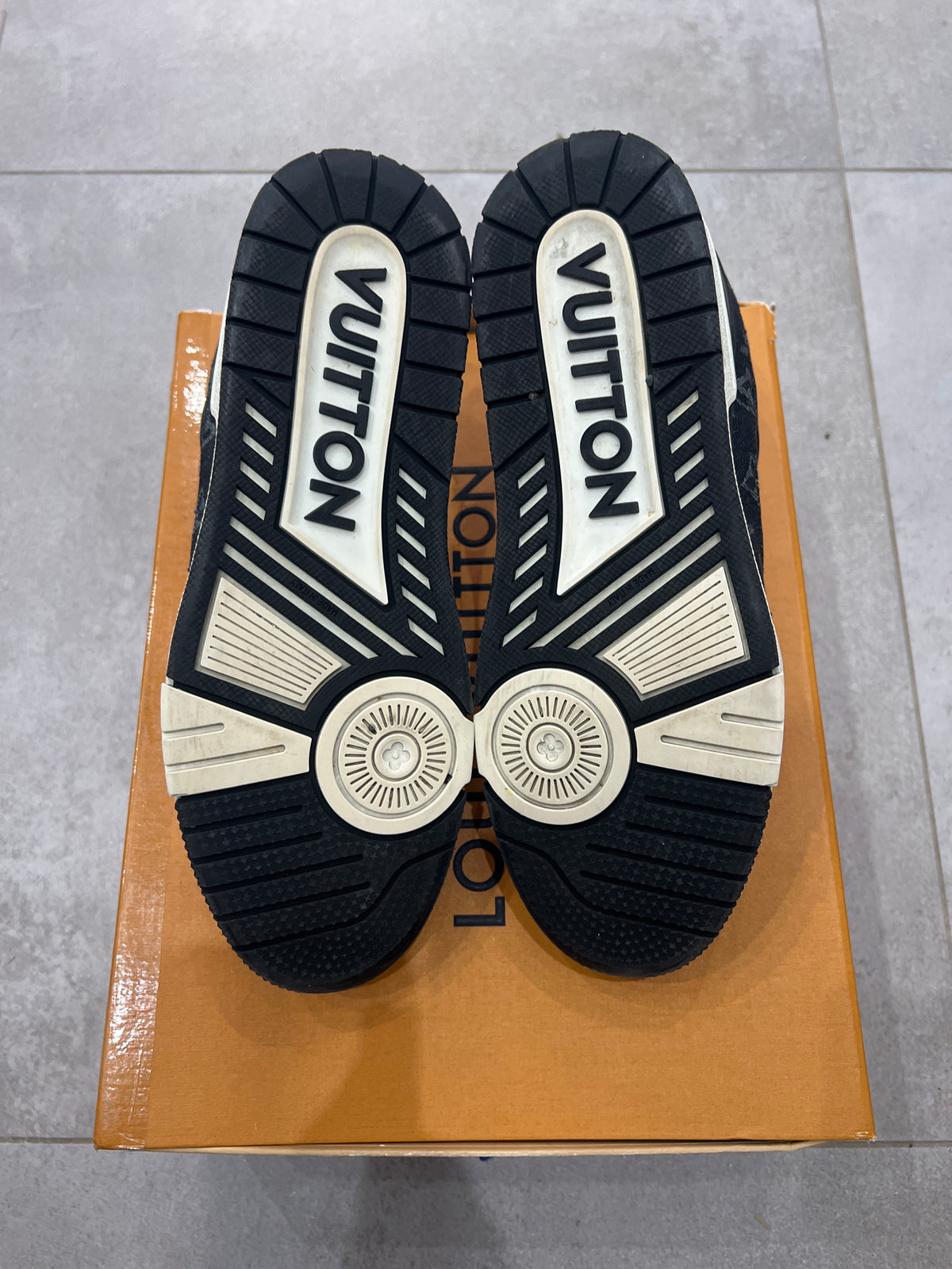 Louis Vuitton Trainer Denim Black