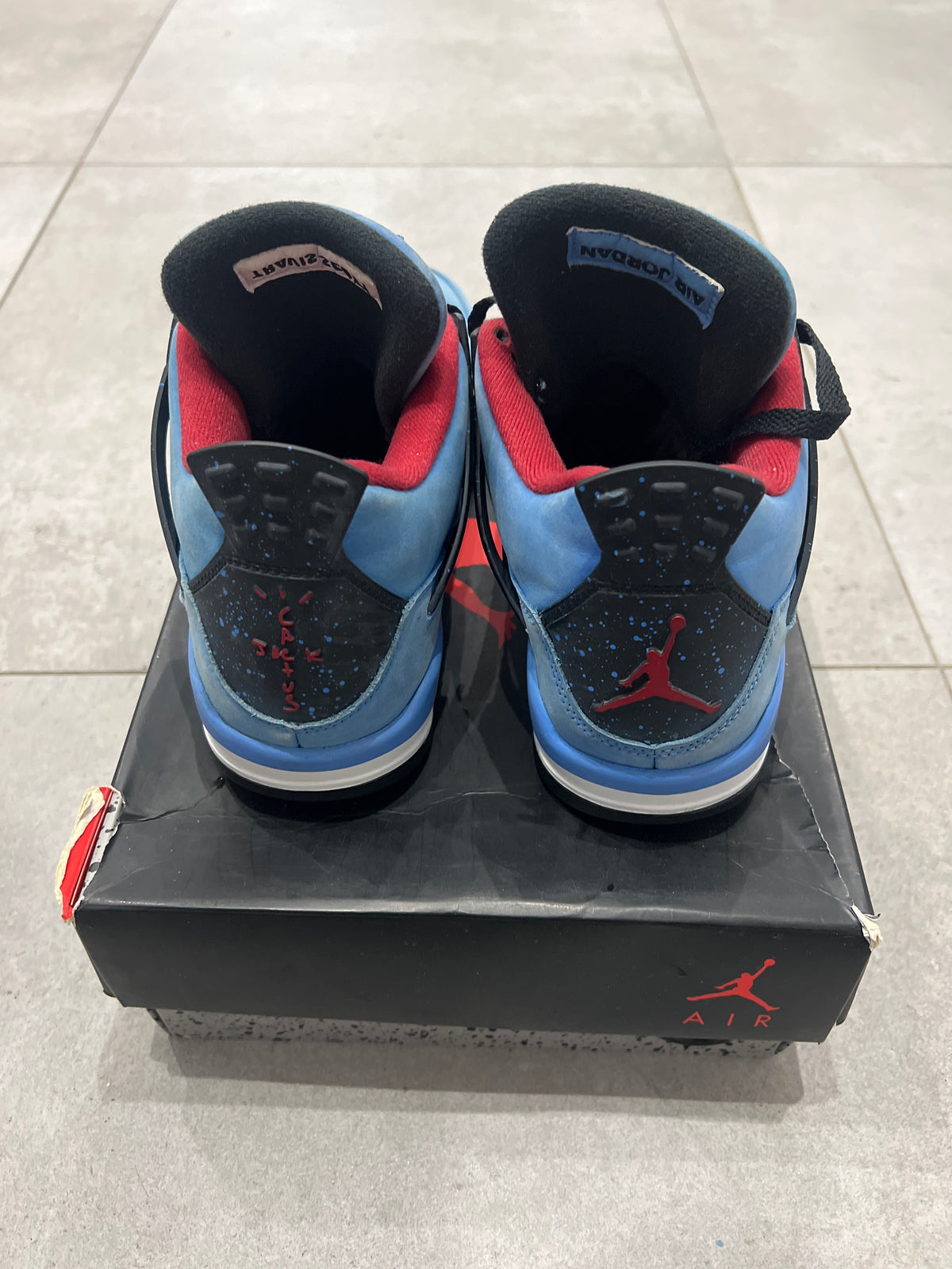 Jordan 4 x Travis Scott