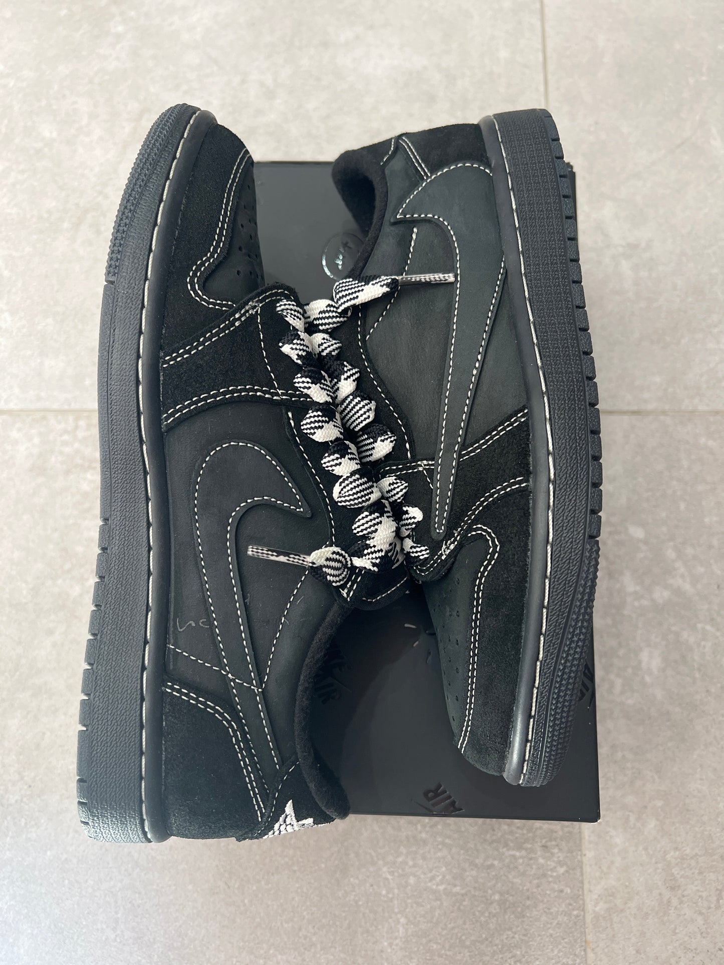 Jordan 1 Low X Travis Scott Black Phantom
