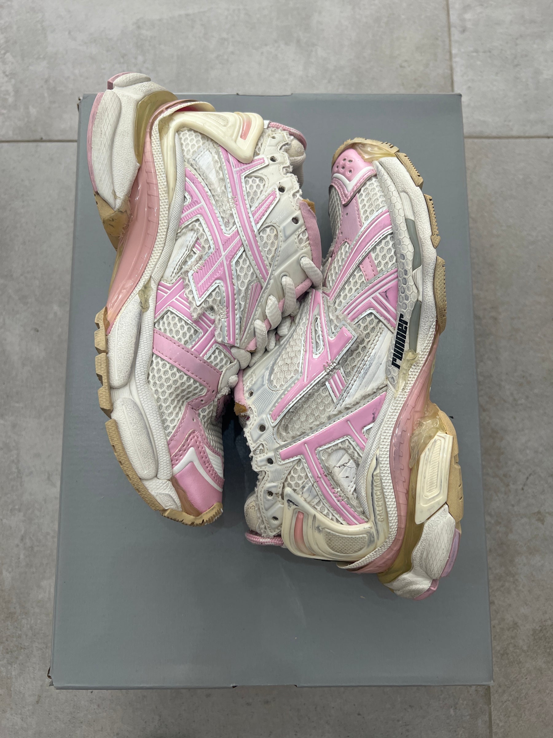 Balenciaga Runner White/Pink